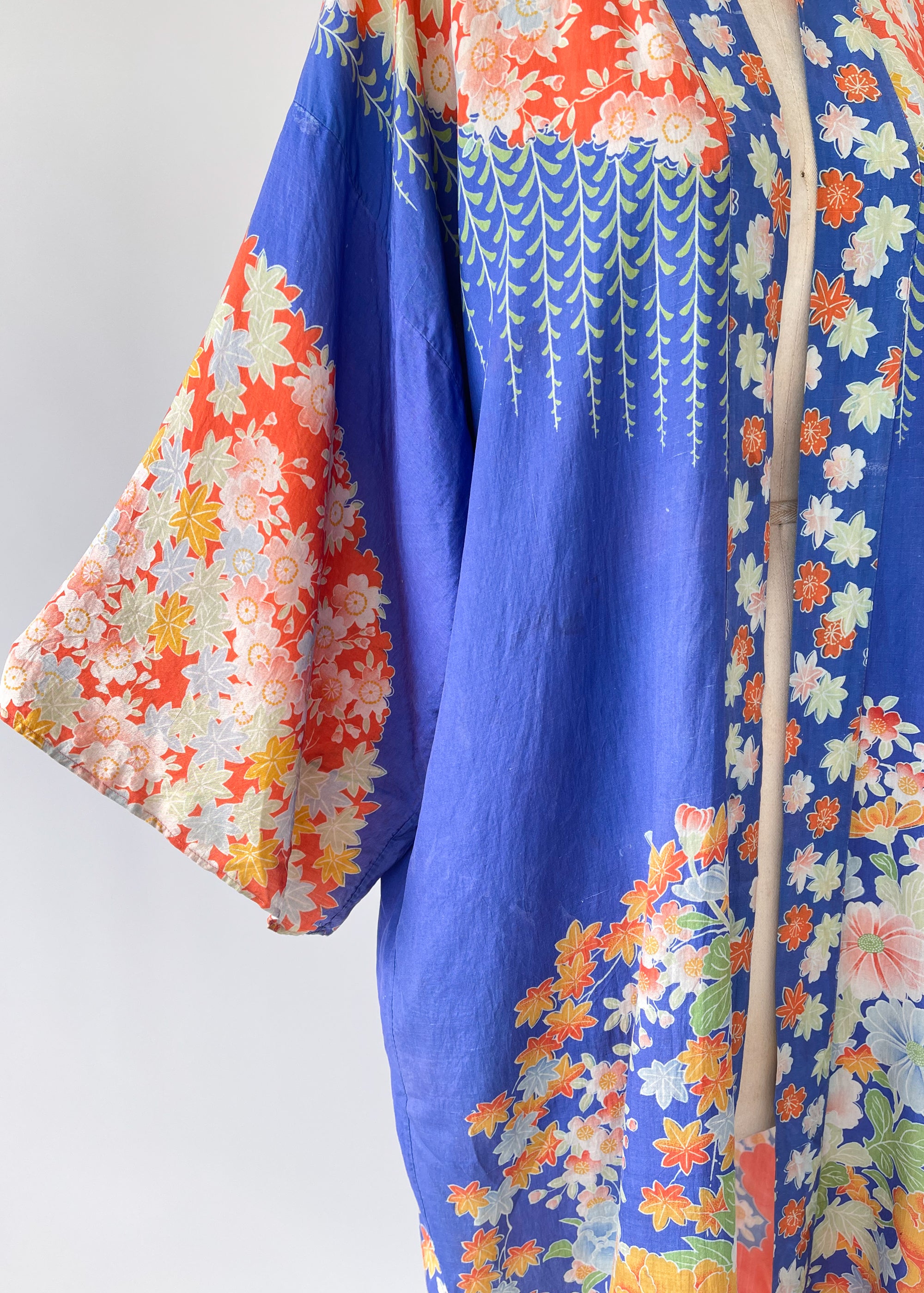 Vintage 1920s Floral Rayon Robe