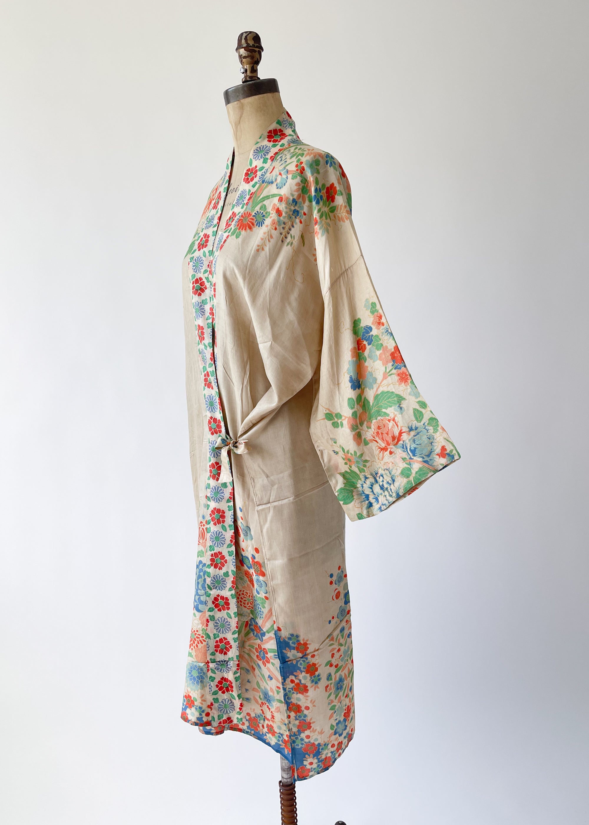 Vintage 1920s Floral Pongee Silk Tie Waist Robe