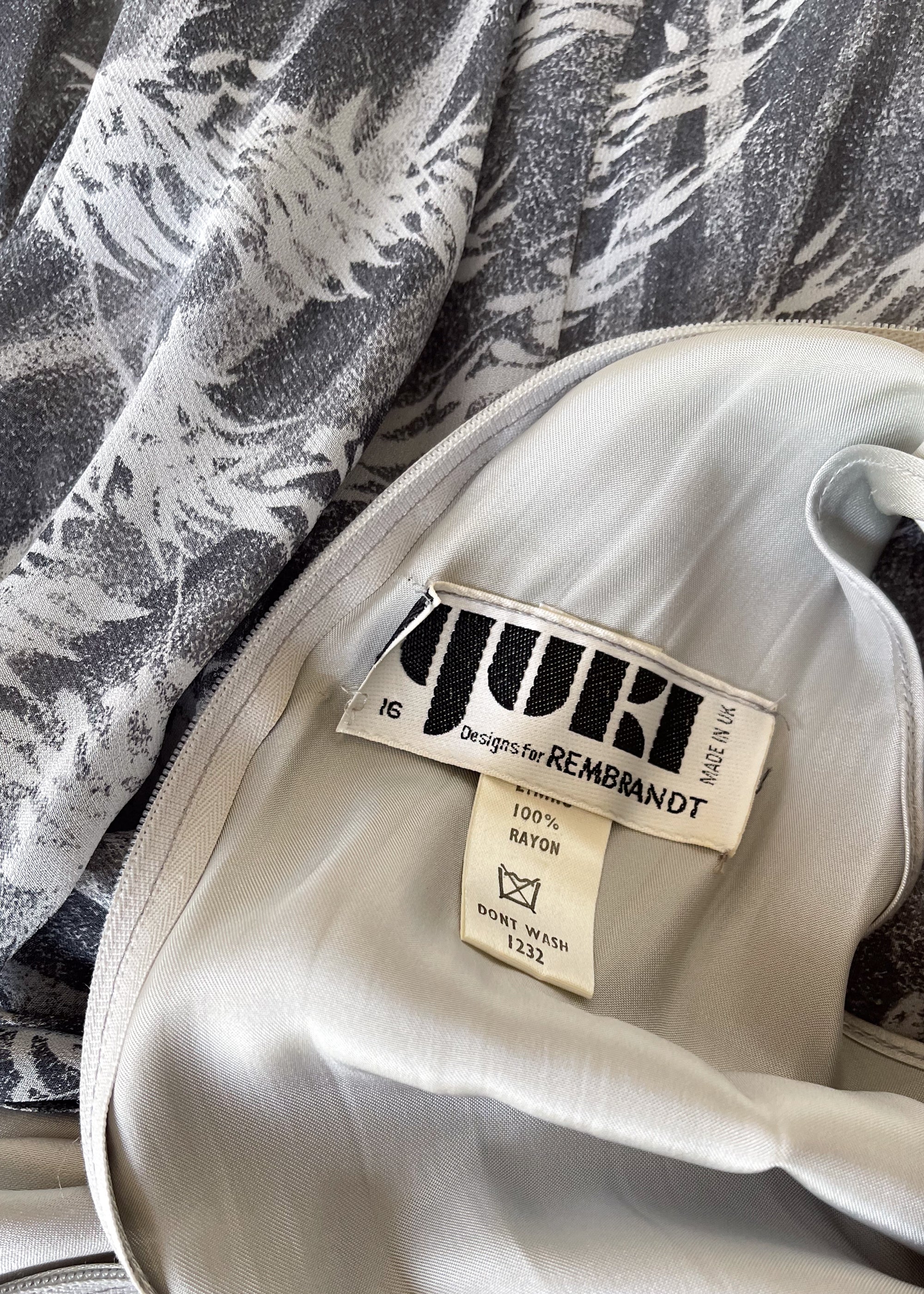 Vintage 1970s Yuki Printed Caftan