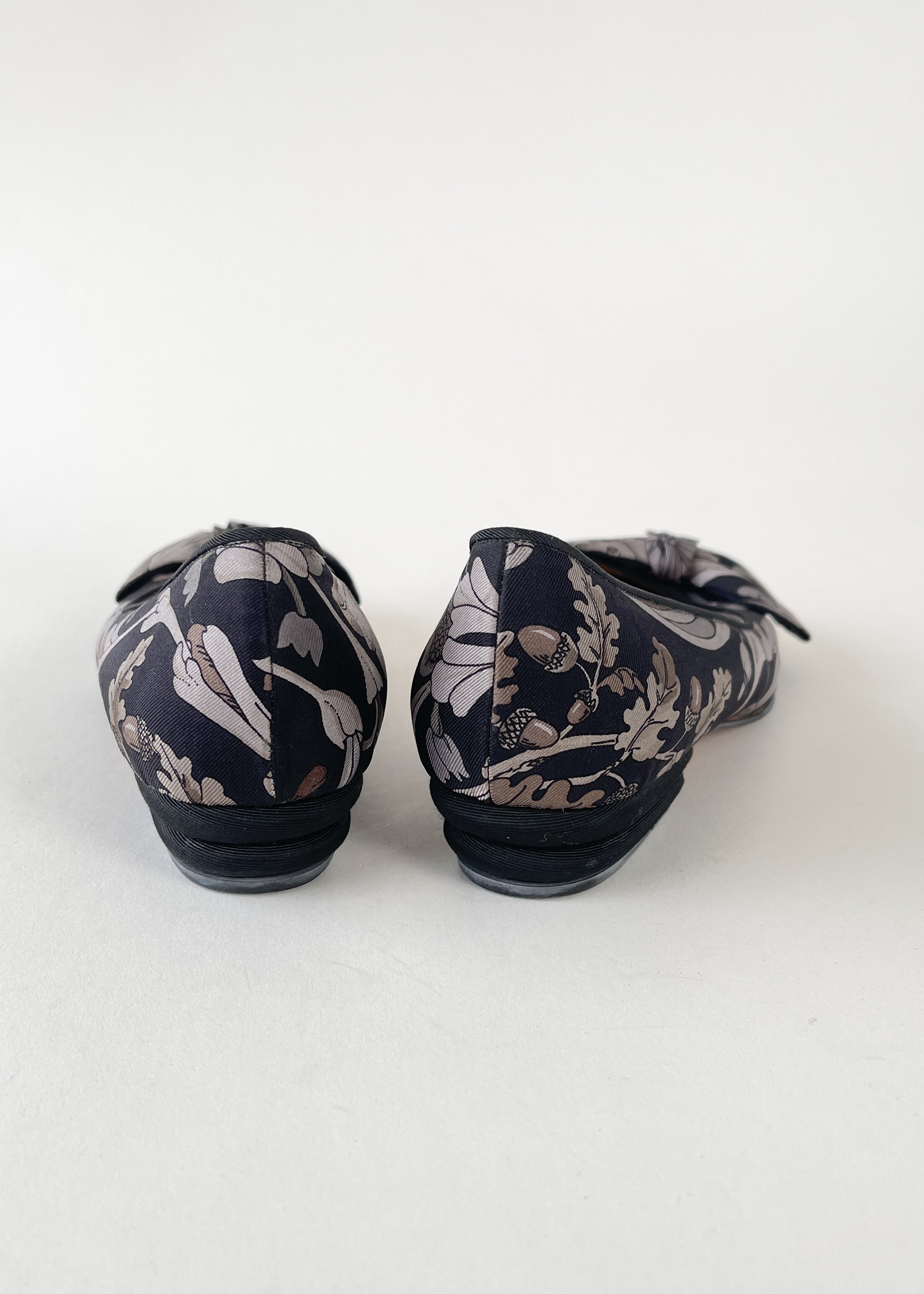 Vintage 1980s Gucci Silk Flats