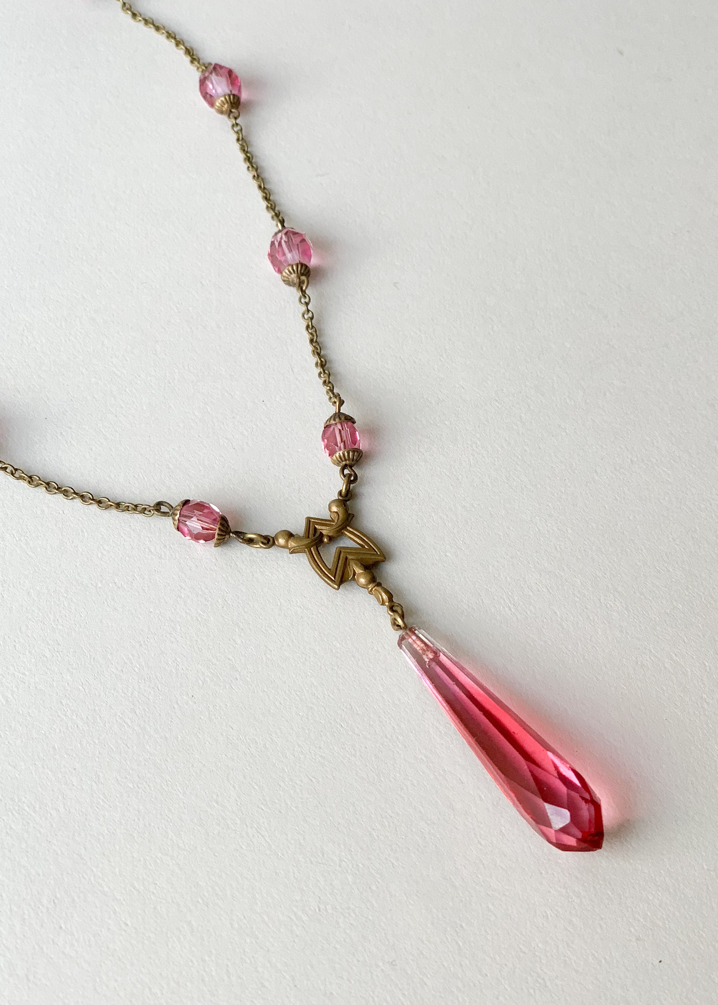 Vintage 1920s Pink Glass Teardrop Necklace
