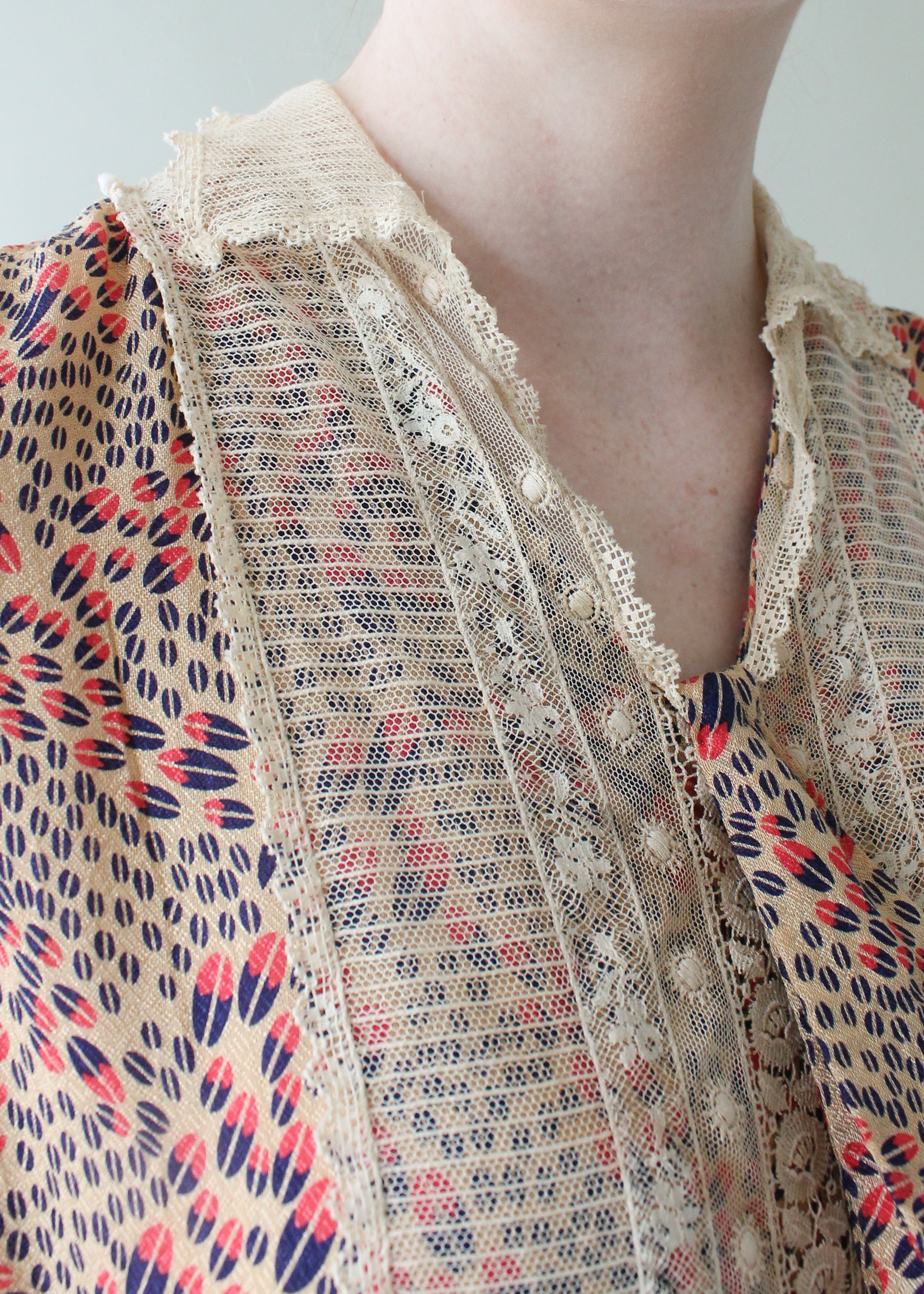 Vintage 1920s Silk Print and Lace Day Dress