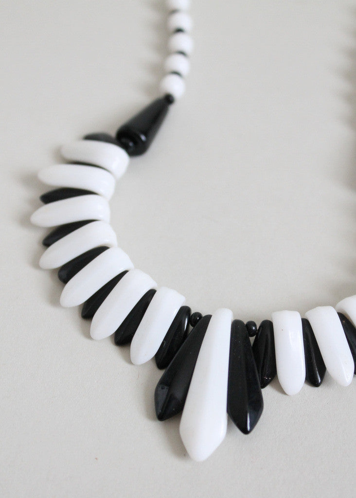 Vintage 1930s Art Deco Black and White Glass Necklace