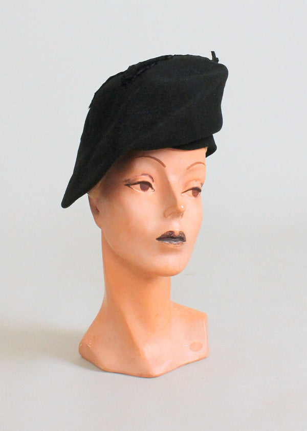 BLACK & ALLURING 1930s\' BLACK STRAW BERET WITH YELLOW FABRIC FLOWERS Vintage 1930 main image 4