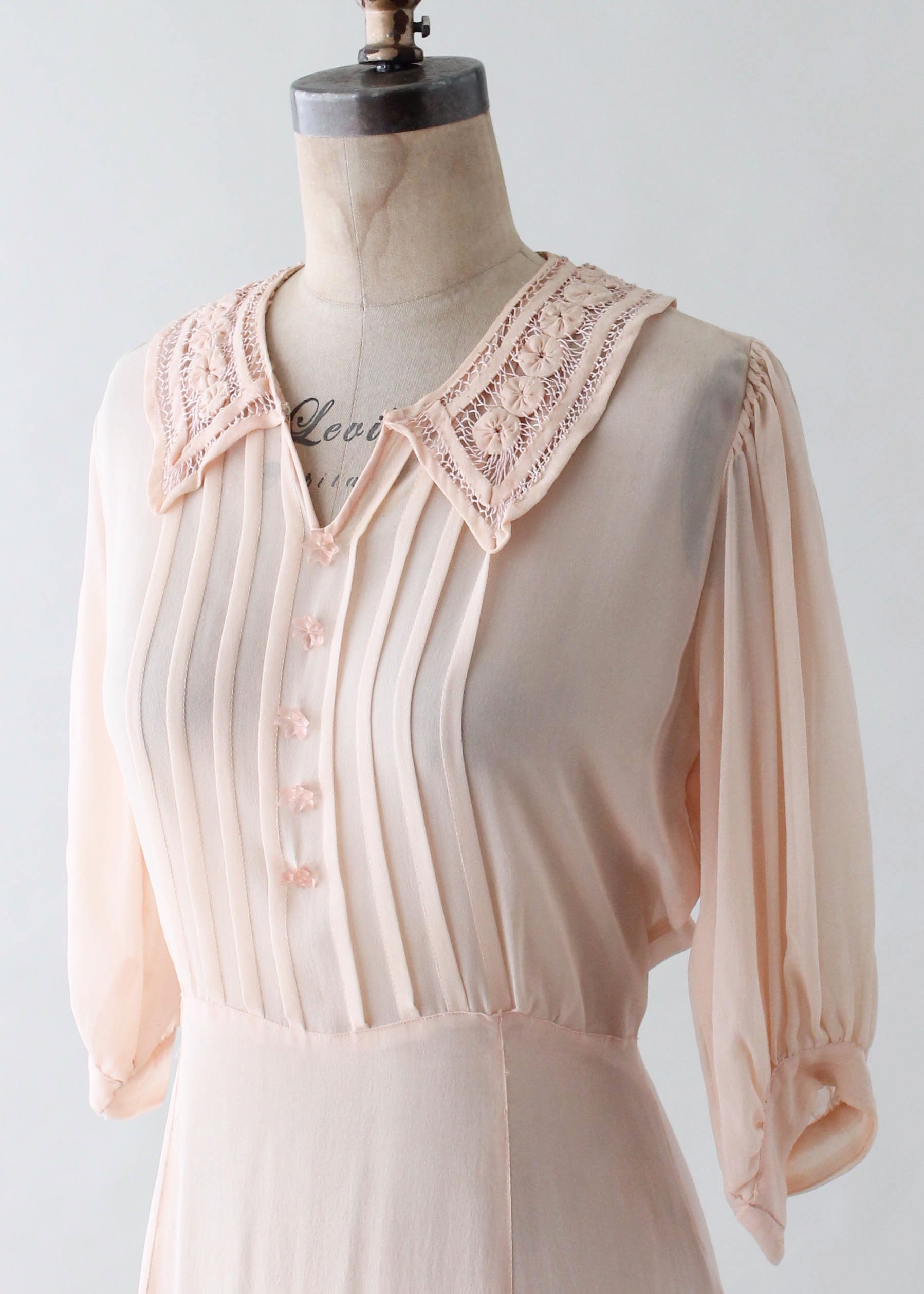 Vintage 1930s Peach Sheer Silk Crepe Day Dress