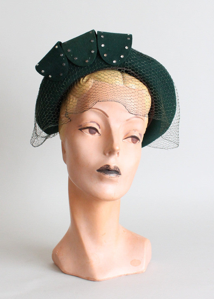 Vintage 1940s Green Rhinestone Loops Veiled Hat display picture 3
