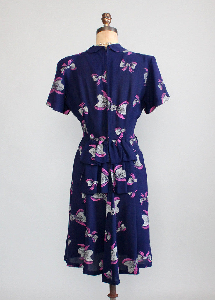 Vintage 1940s Pink Bows Novelty Print Rayon Dress