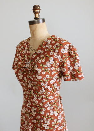Vintage 1940s Daisy Print Floral Cotton Day Dress