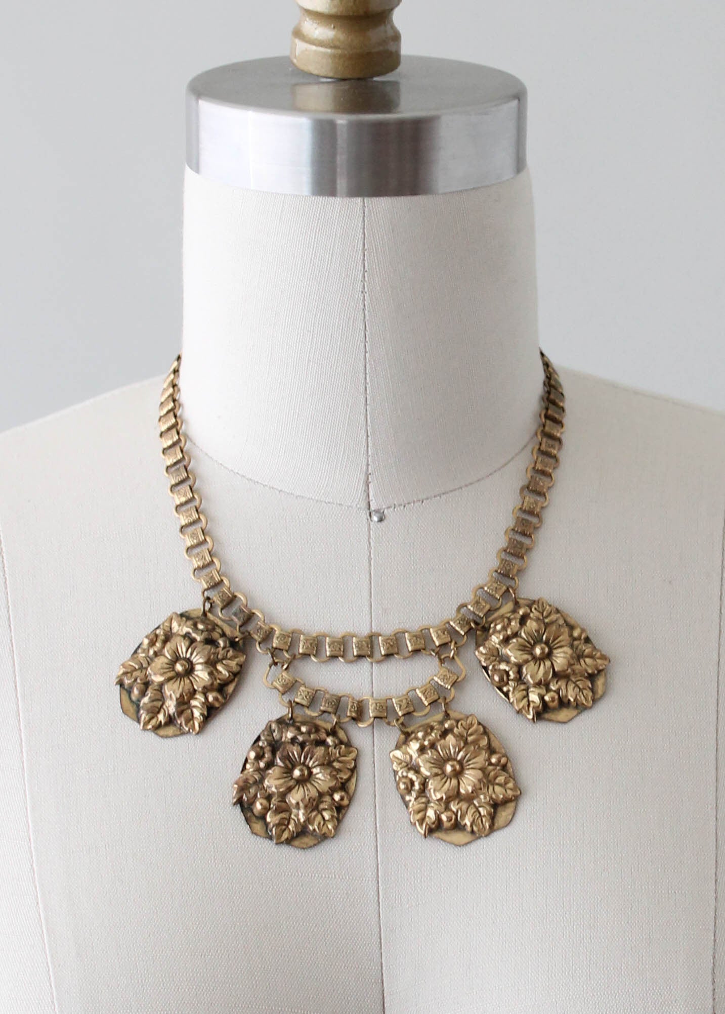 Vintage 1940s Floral Brass Pendant on Book Chain Necklace