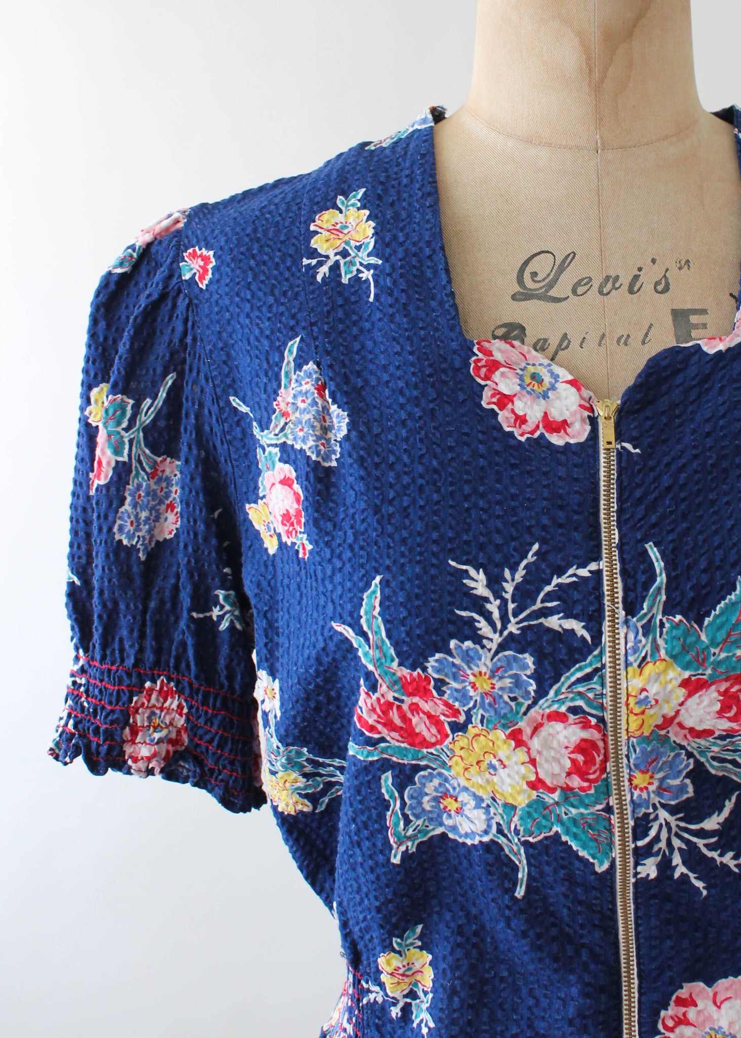 Vintage 1940s Floral Cotton Zip Front Day Dress