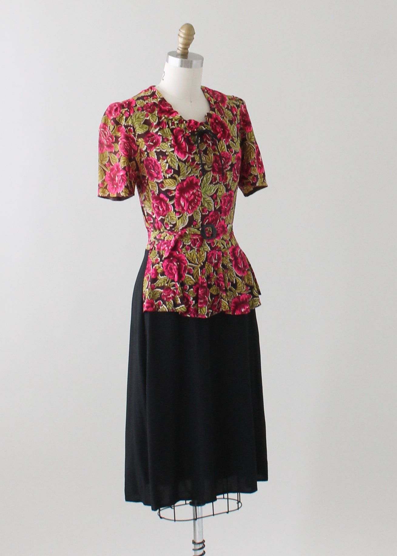 Vintage 1940s Floral Print Rayon Jersey Day Dress