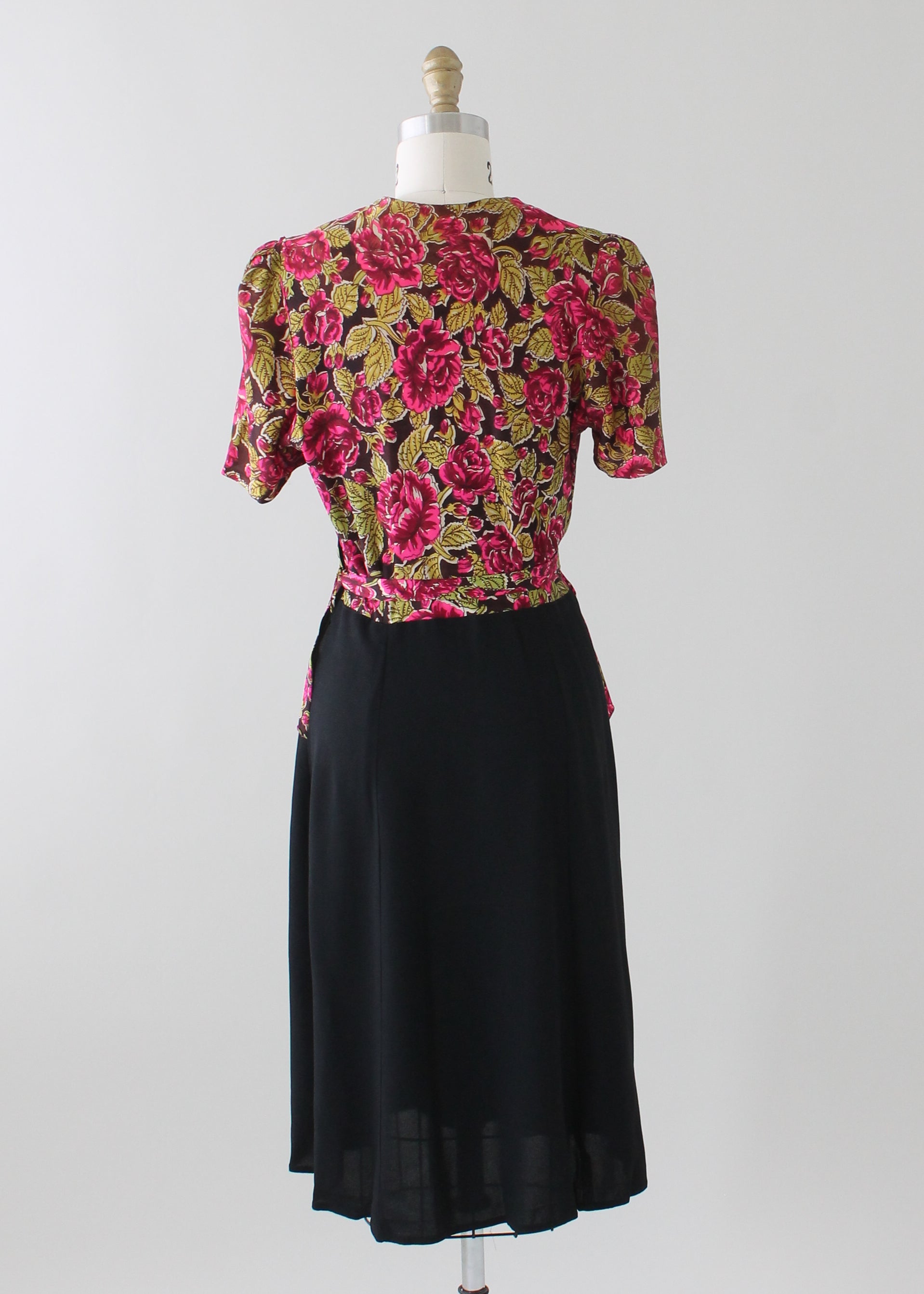 Vintage 1940s Floral Print Rayon Jersey Day Dress