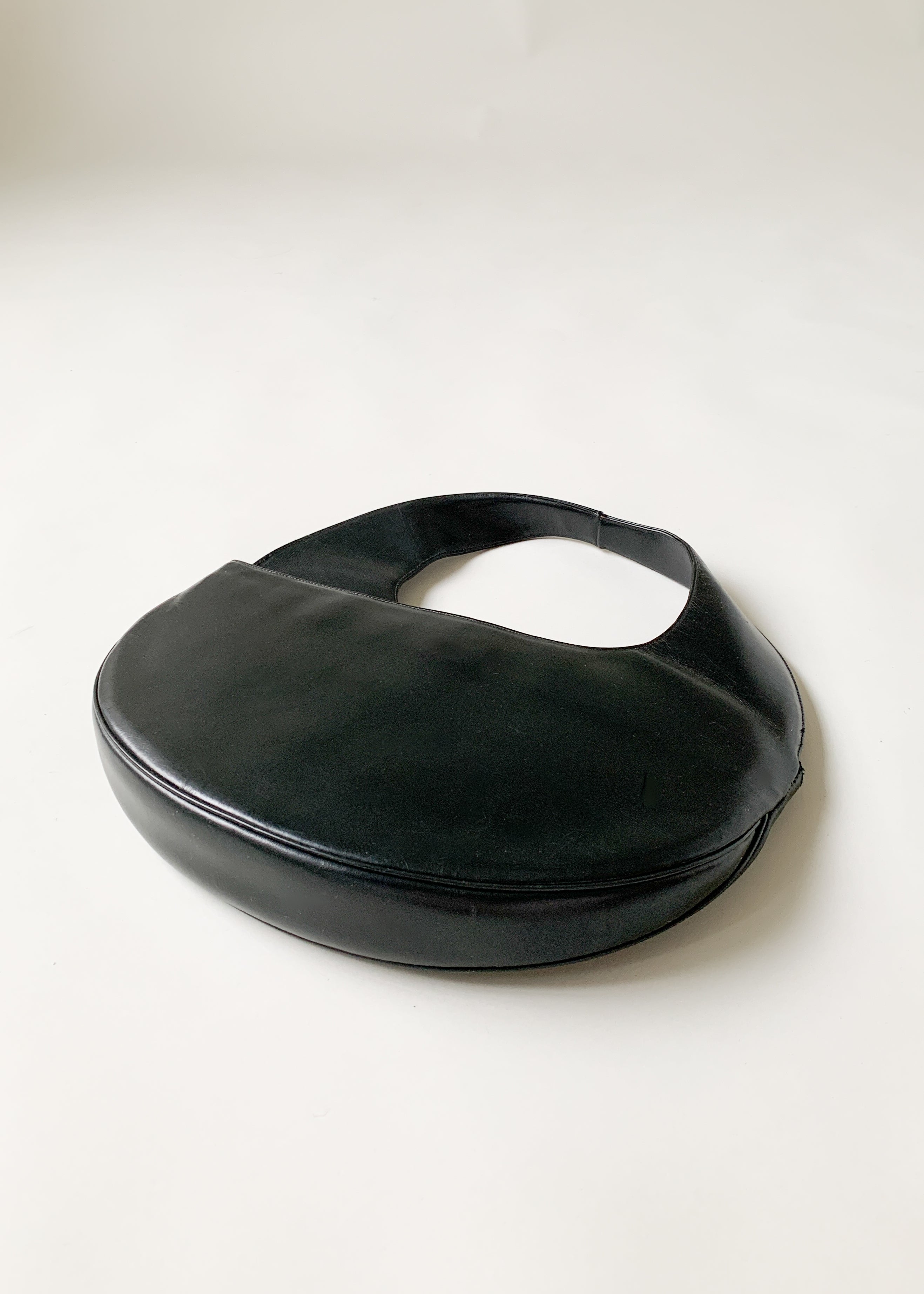 Vintage 1960s Round Leather Purse