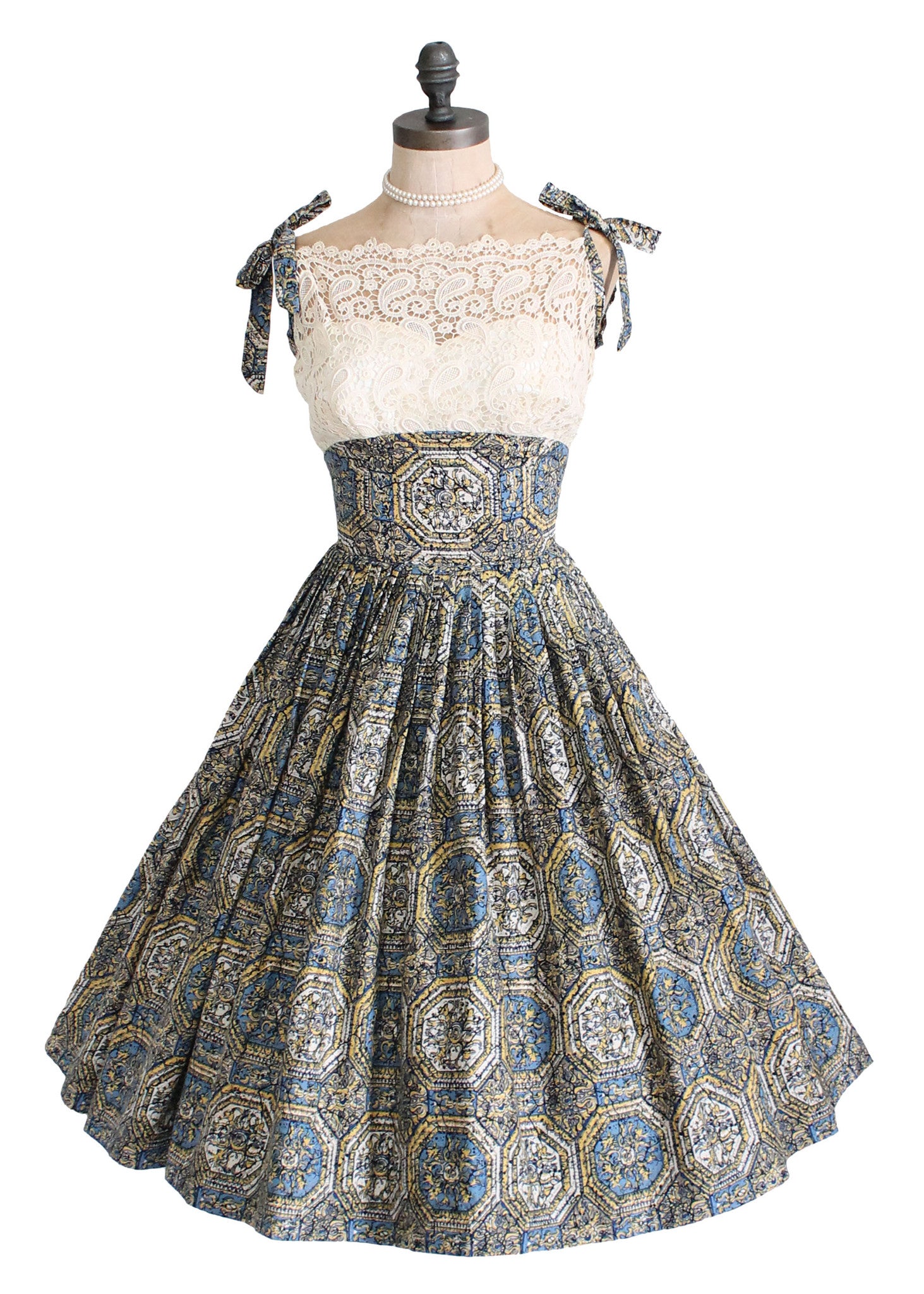 Vintage 1950s Tiki Print and Lace Pool Party Dress