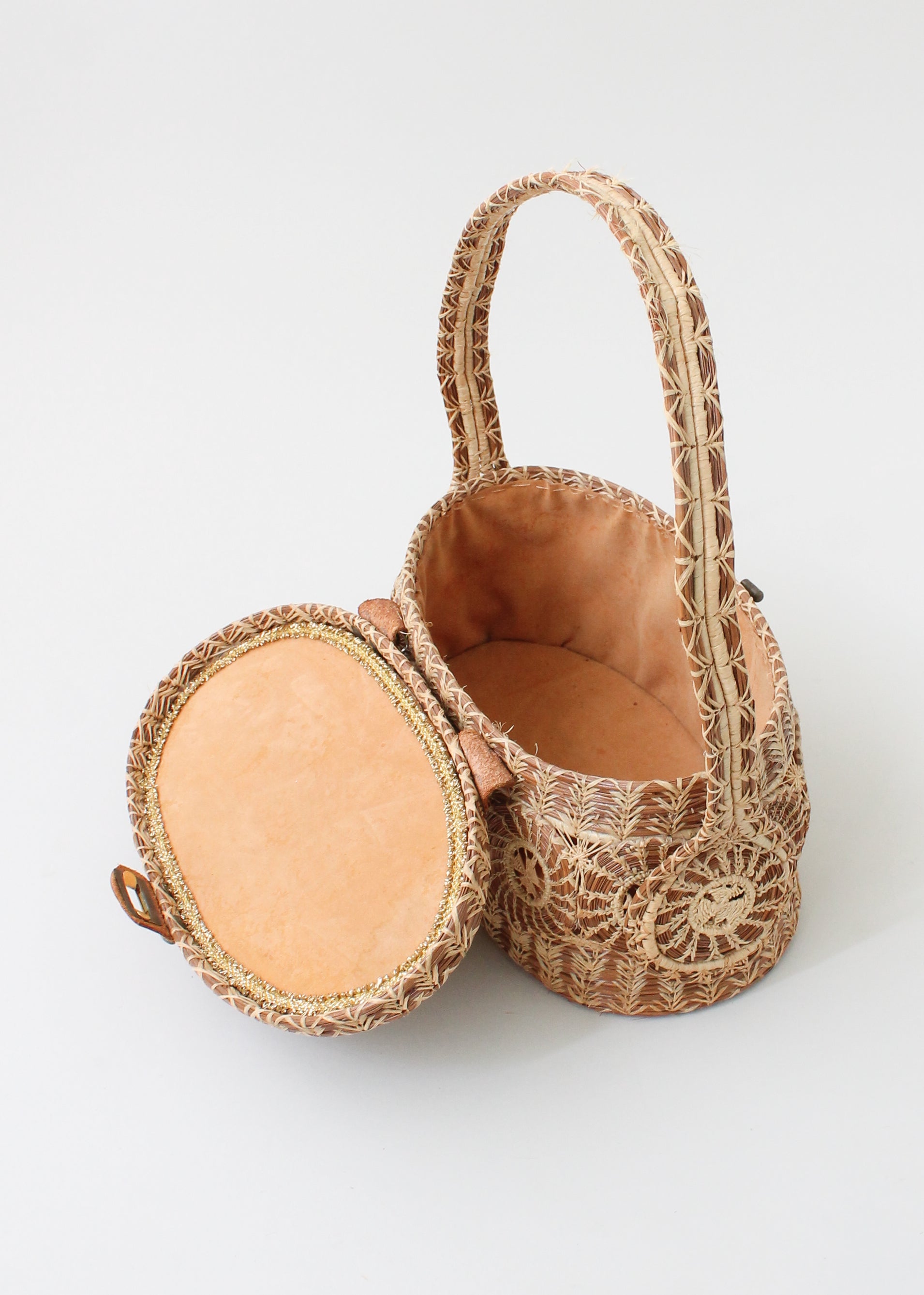 Vintage 1960s Woven Straw Basket Purse