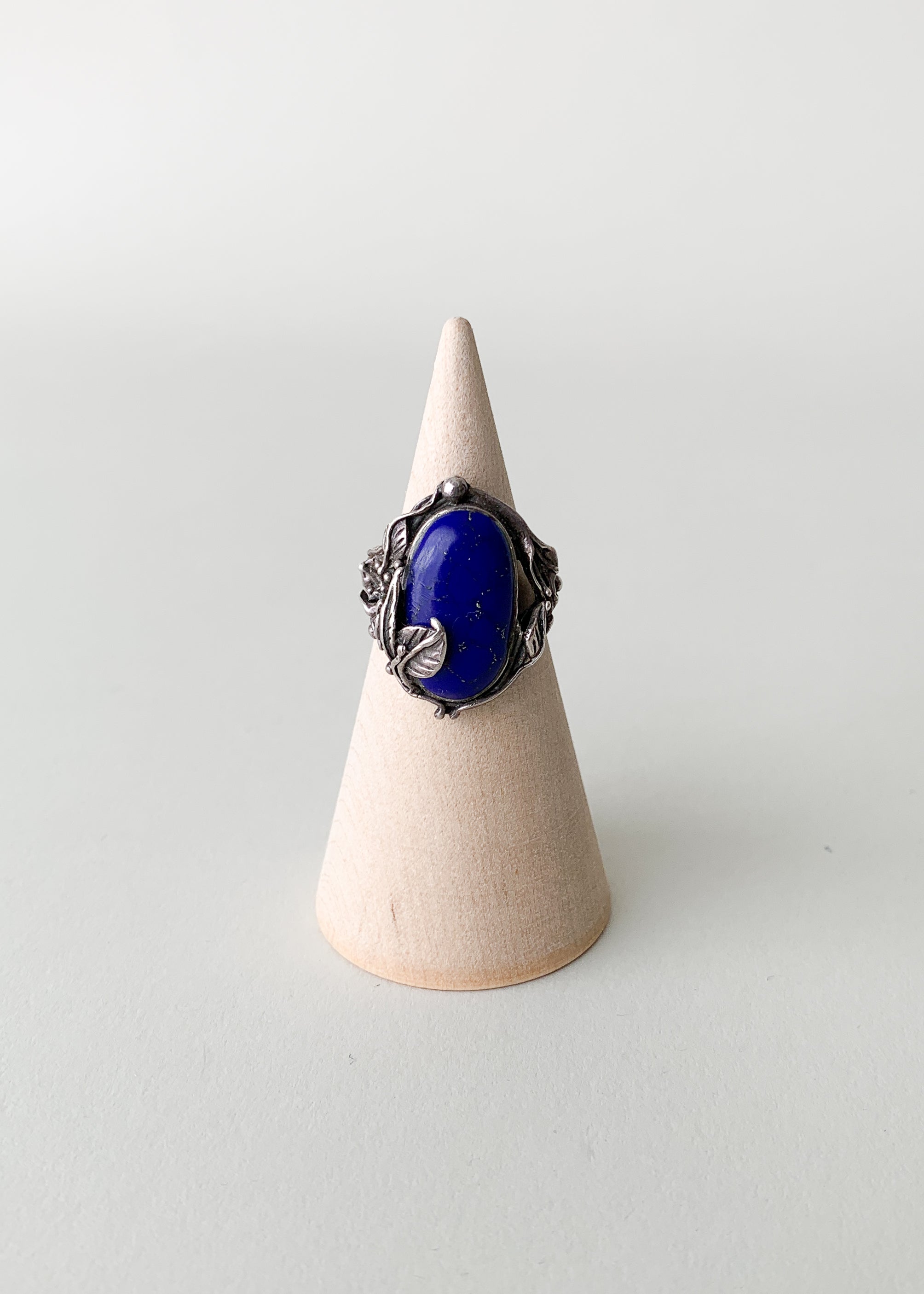 Vintage 1960s Sterling and Lapis Ring