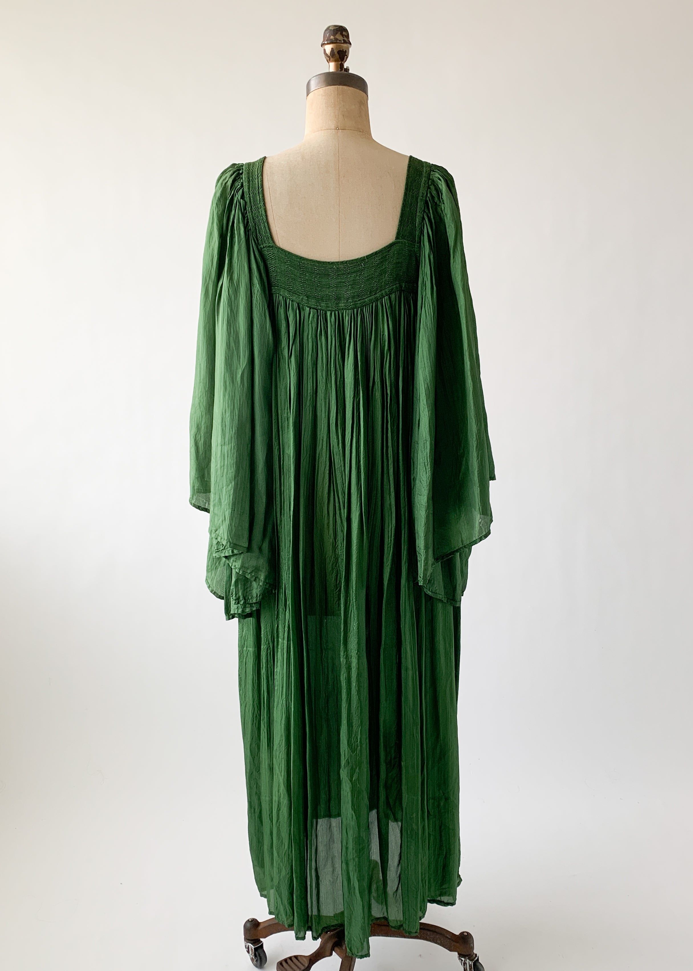 Vintage 1960s Emerald Green Pleated Dress