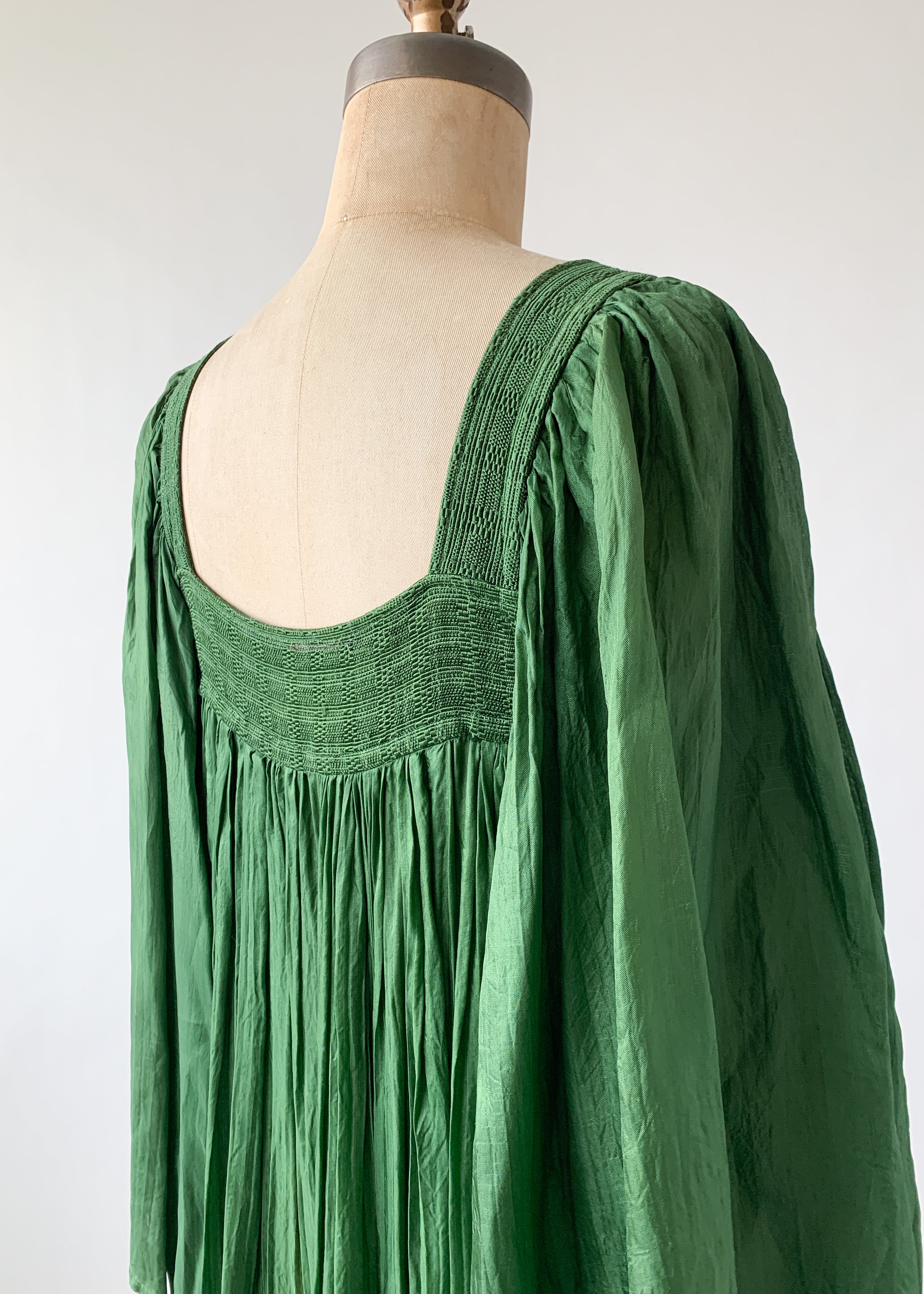 Vintage 1960s Emerald Green Pleated Dress