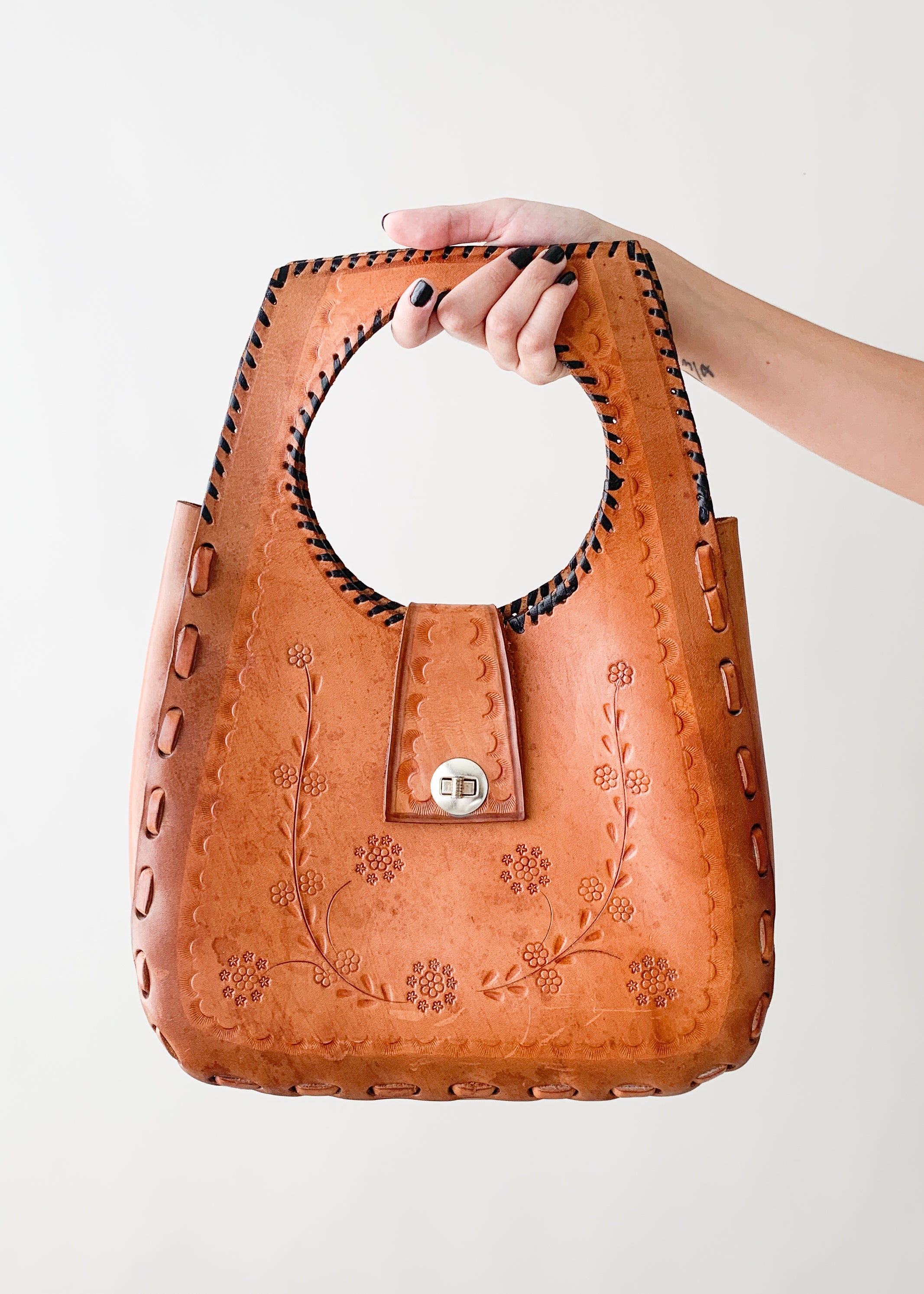 Vintage 1970s Tooled Leather Purse