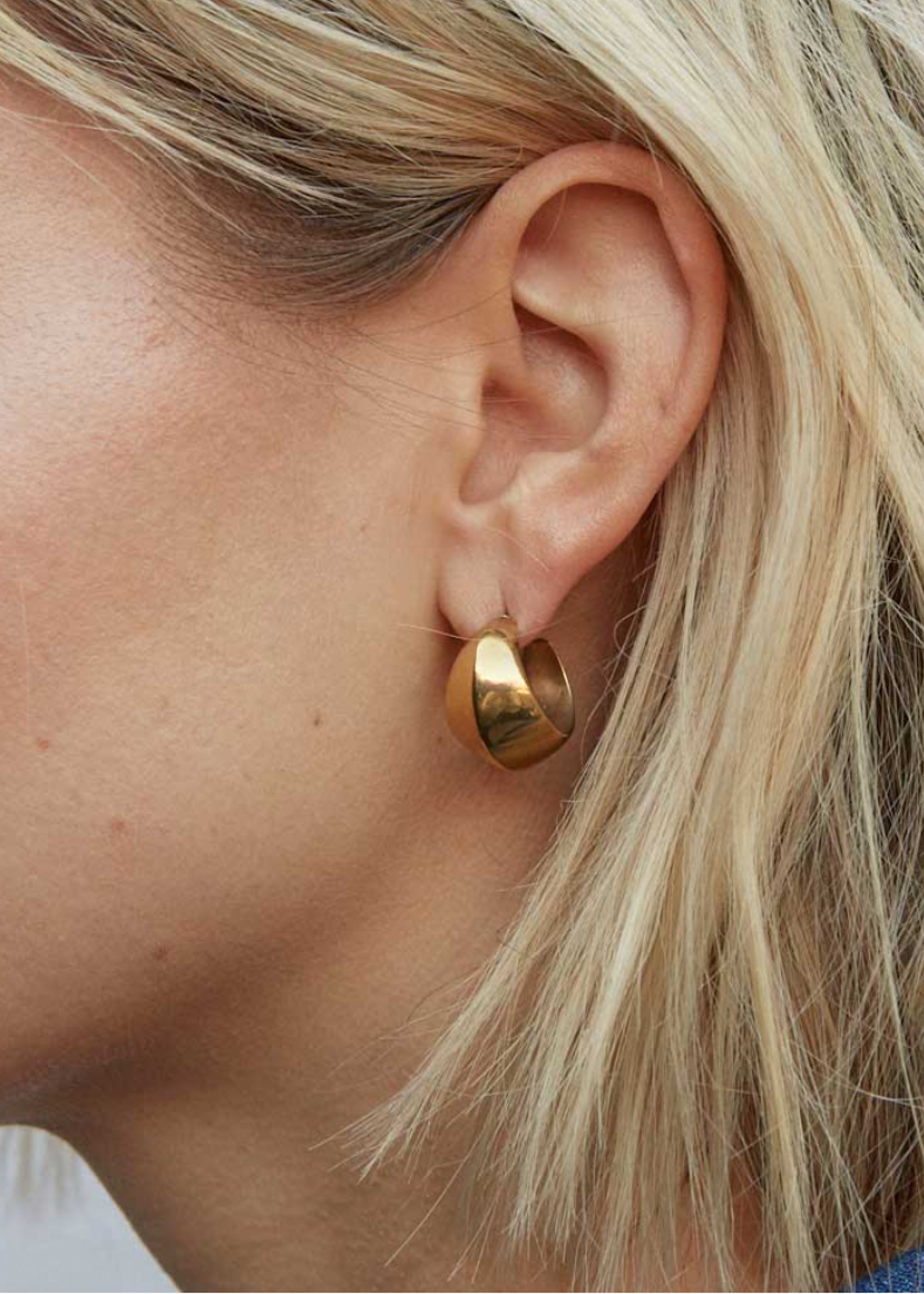 Ivara Mini Hoops
