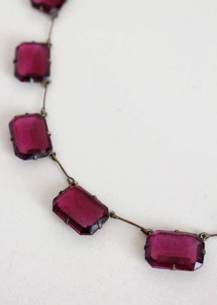 Vintage 1930s Art Deco Plum Glass Necklace