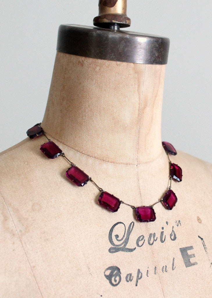 Vintage 1930s Art Deco Plum Glass Necklace