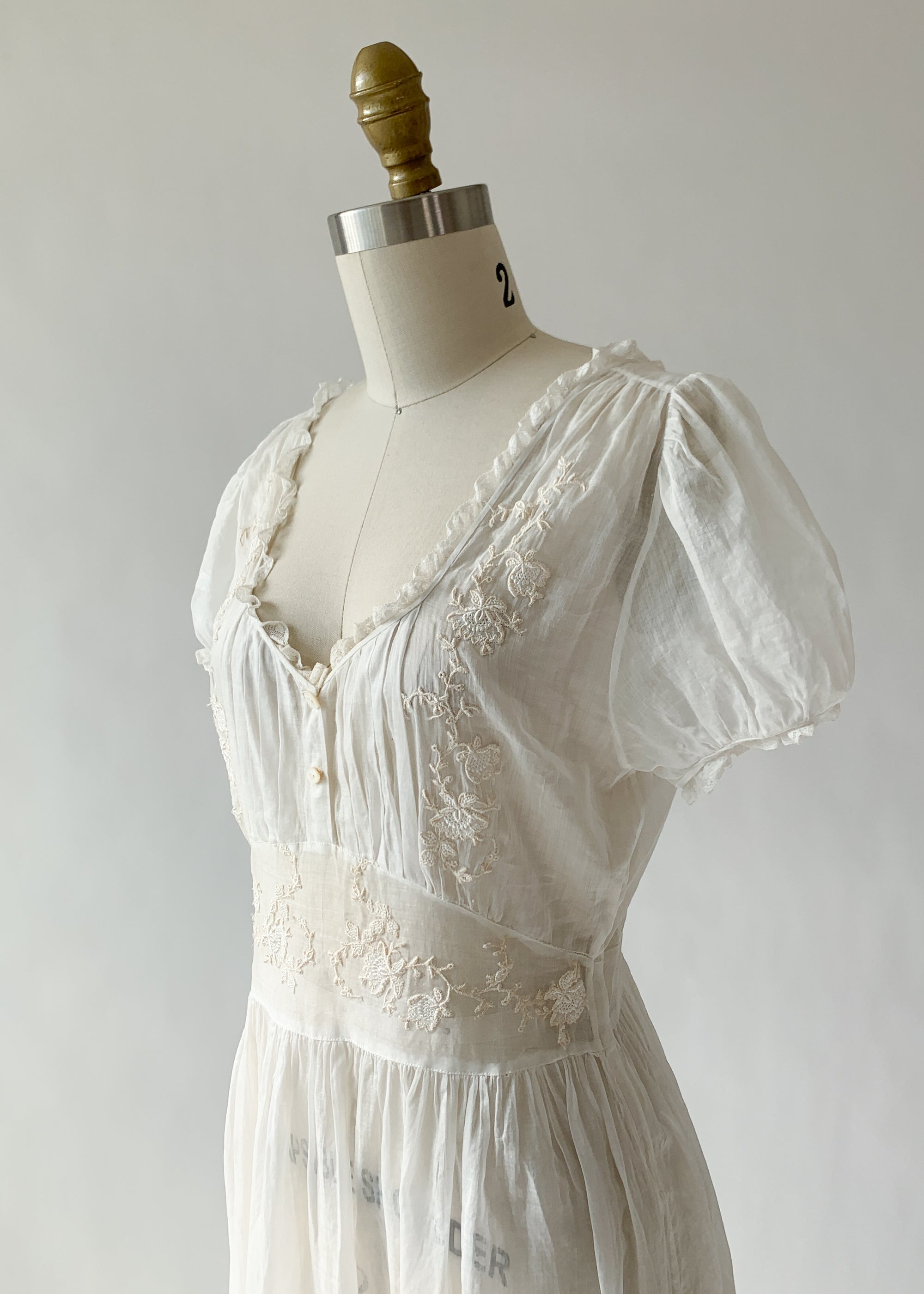 Vintage 1940s Sweetheart Cotton Dress