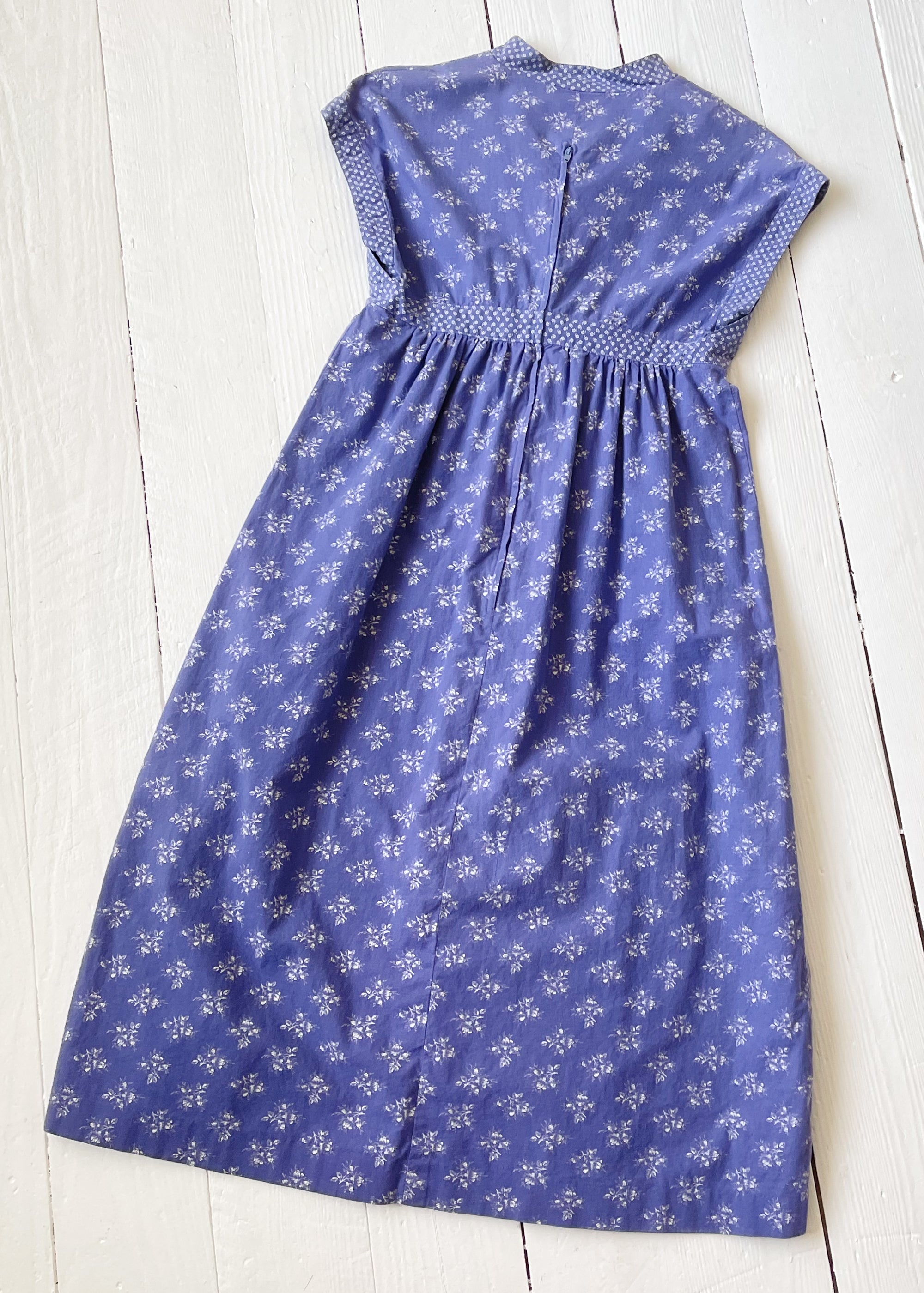 Vintage 1970s Wallis Periwinkle Floral Dress