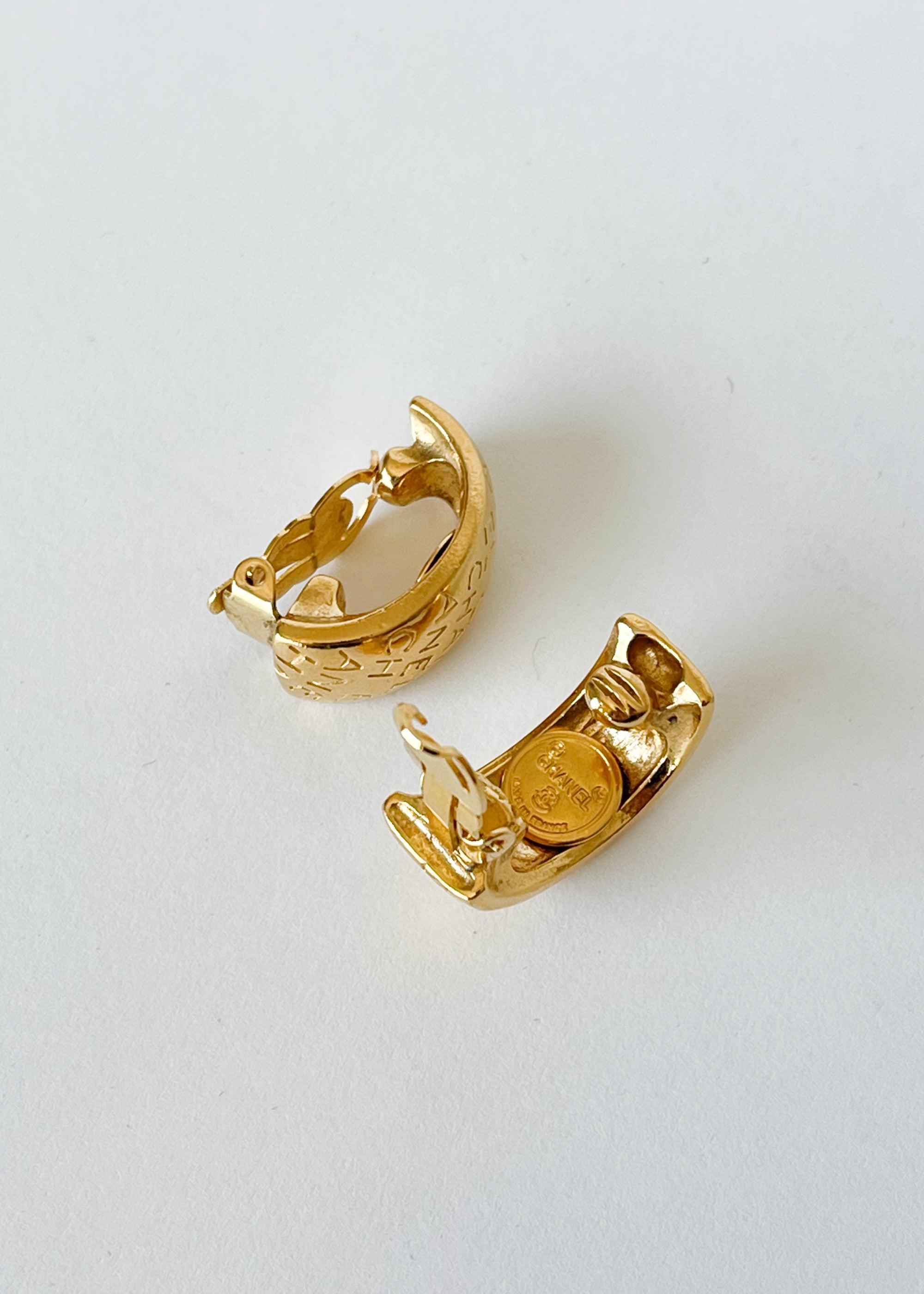 Vintage 1980s Chanel Convertible Doorknocker Earrings