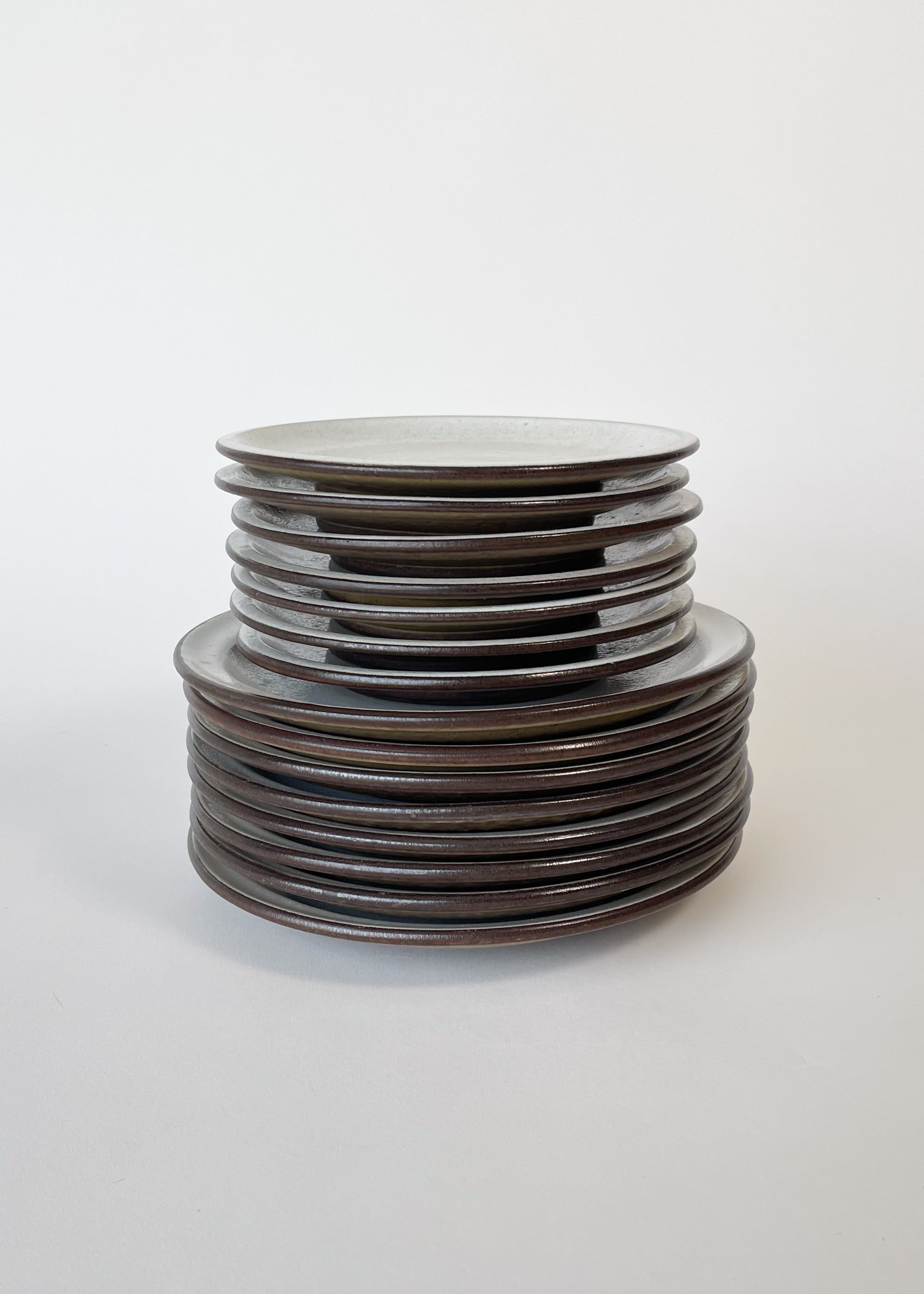 Vintage 1960s Zaalberg Studio Pottery Plates