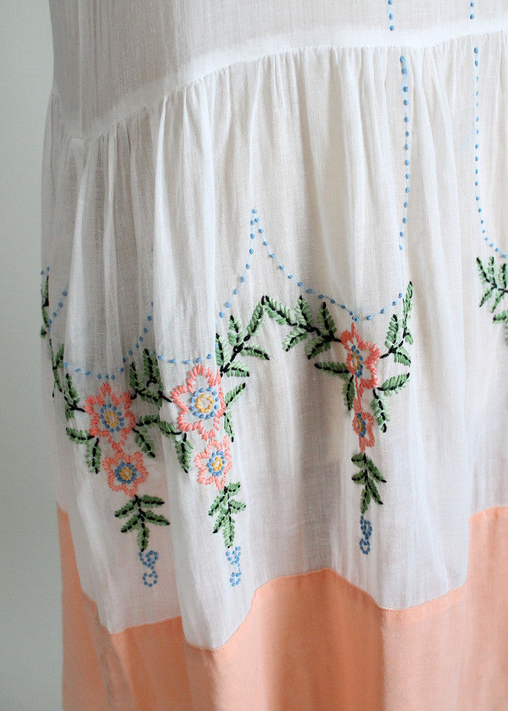Vintage 1920s French Knot Cotton Dress