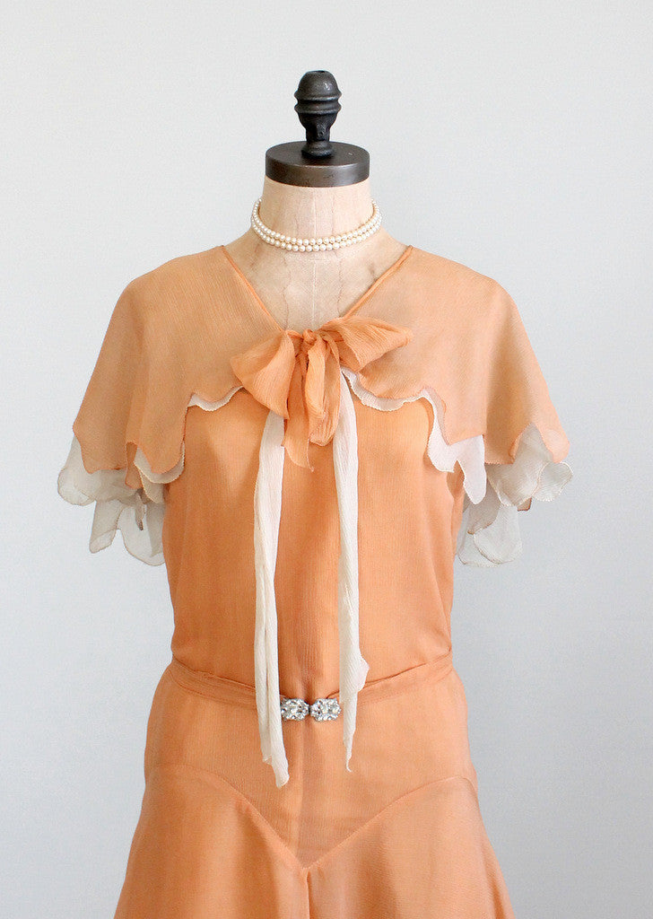 Vintage 1920s Gatsby era flapper dress