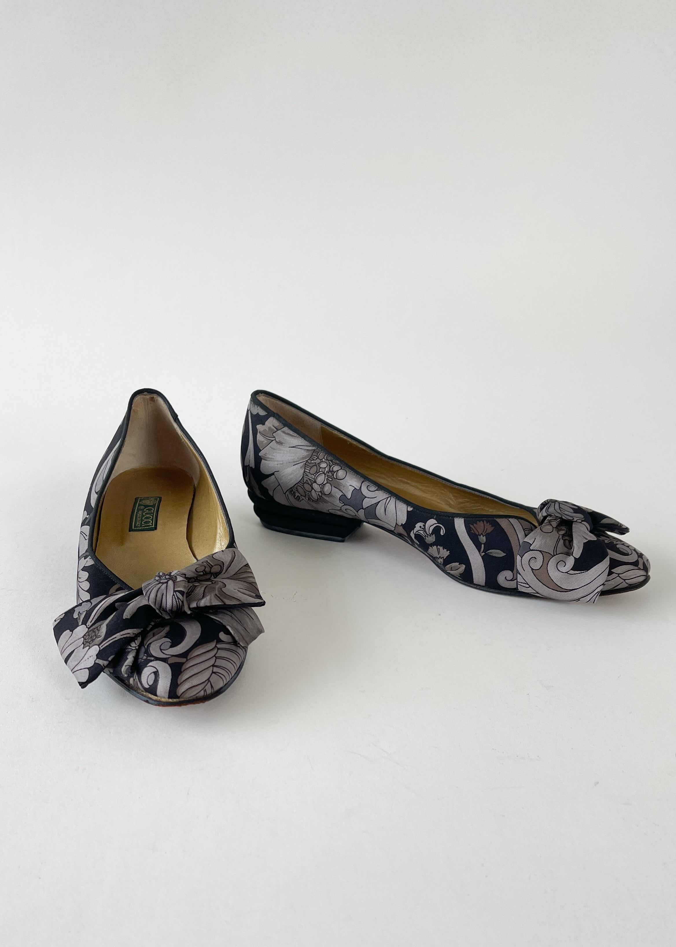 Vintage 1980s Gucci Silk Flats