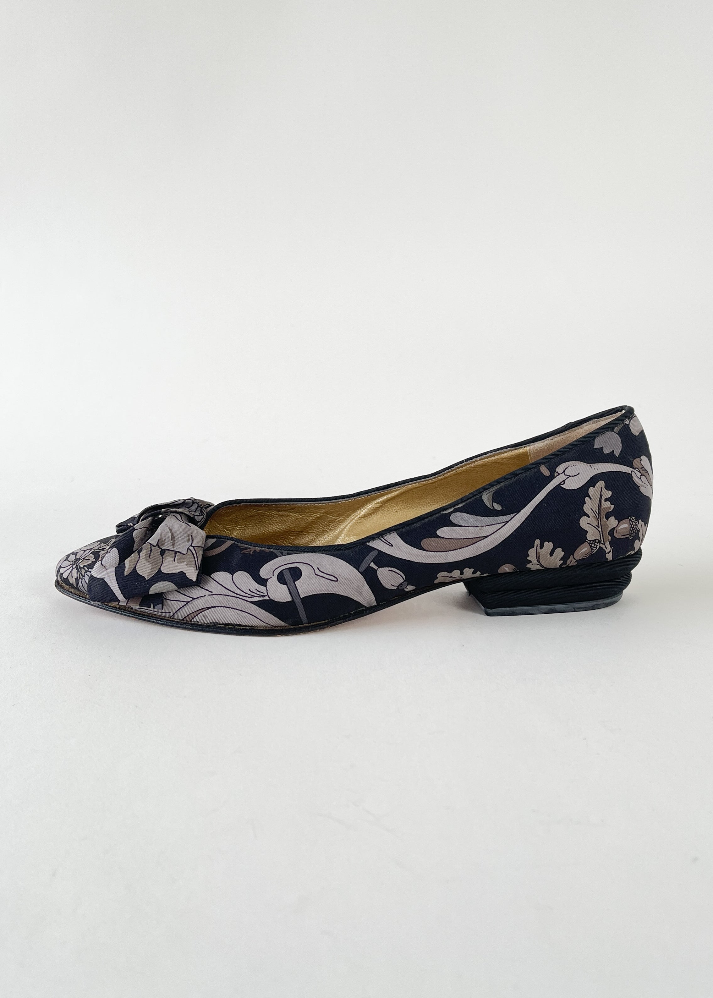 Vintage 1980s Gucci Silk Flats