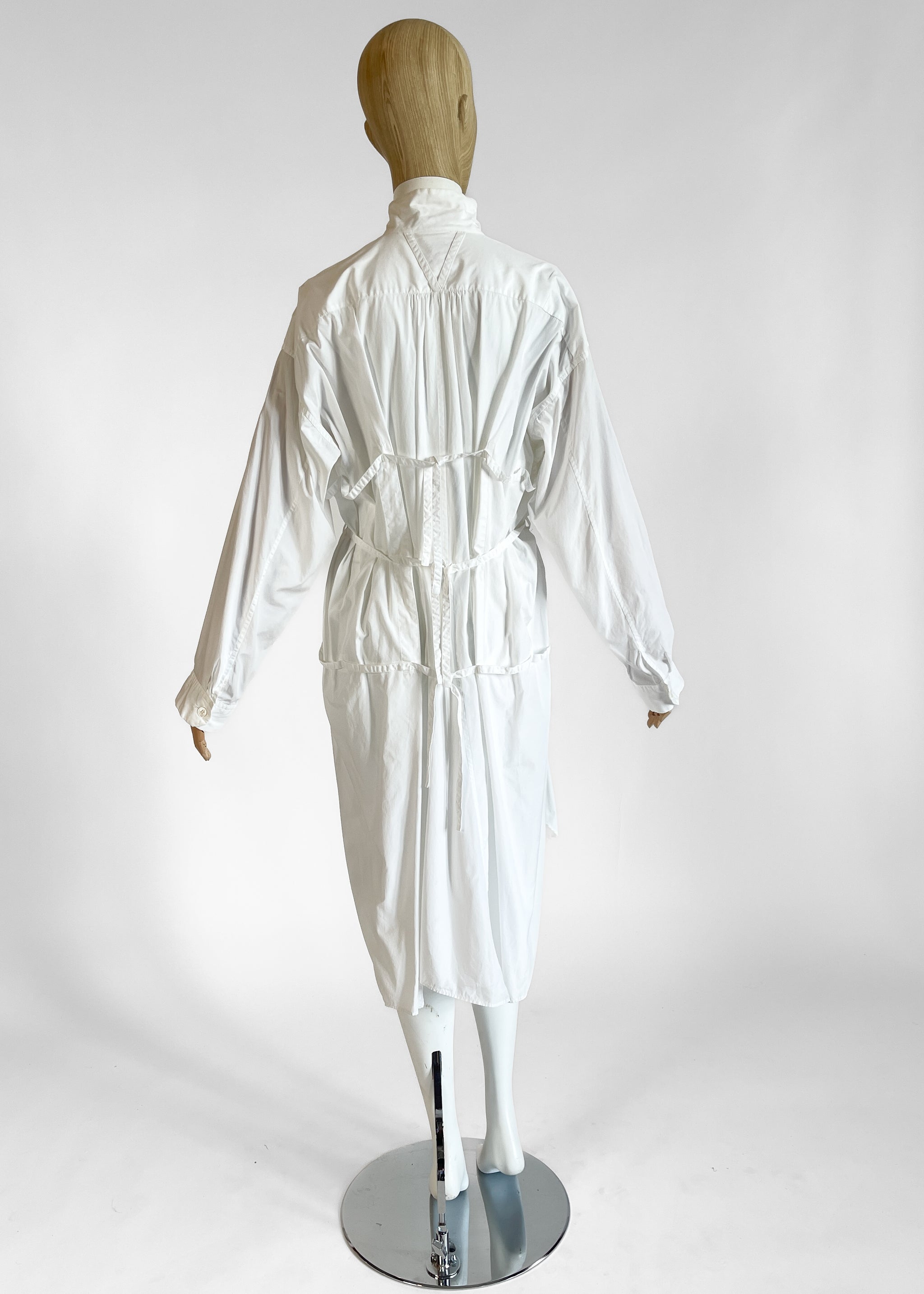 issey miyake white dress Wrinkled Blocks La Garonne STANDARD features an iconic origami ALL SQUARES