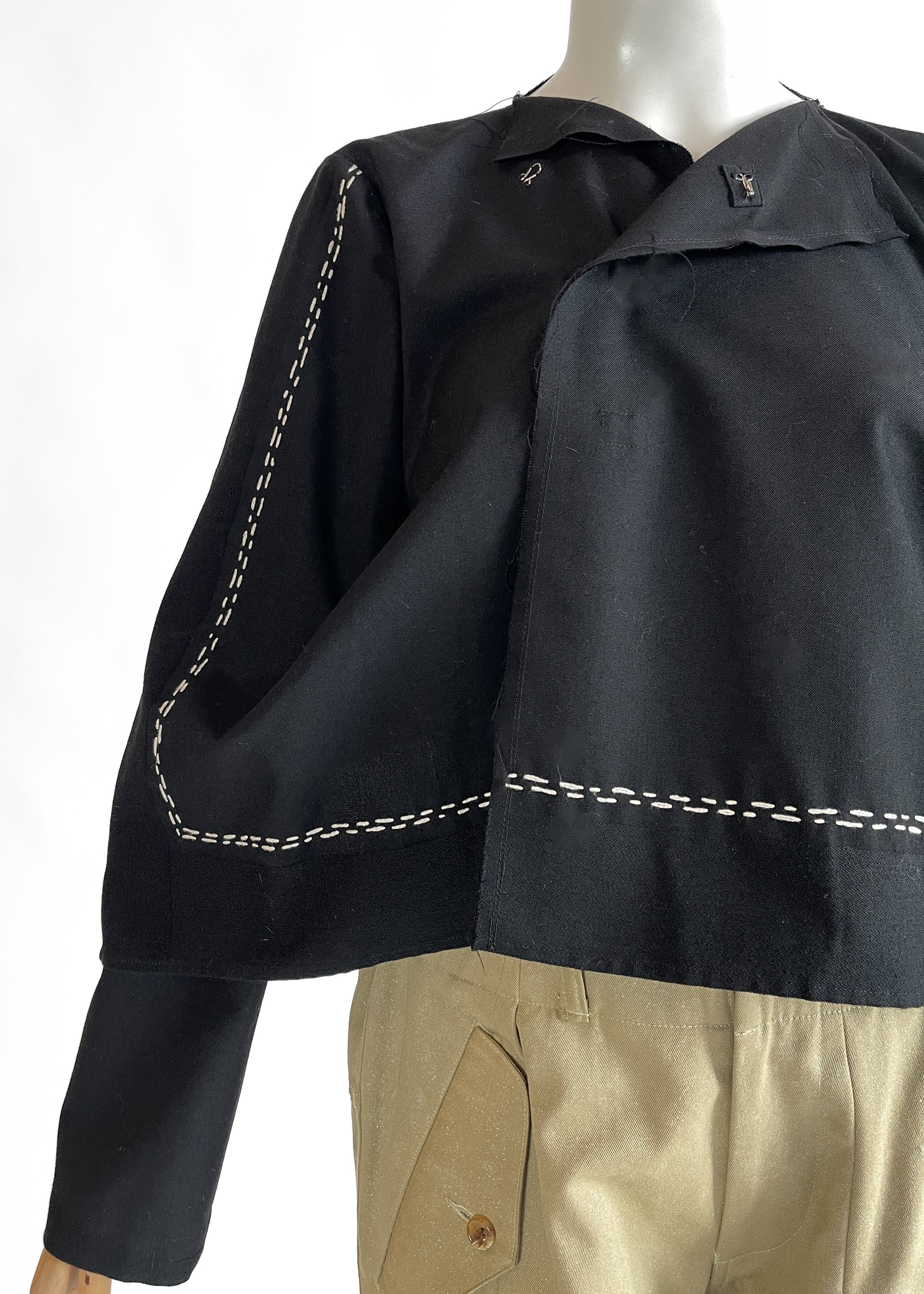 COMME des GARCONS SHIRT セットアップ Comme des Garçons Fall 2003 Runway Ensemble — Cape Top & Riding Pants