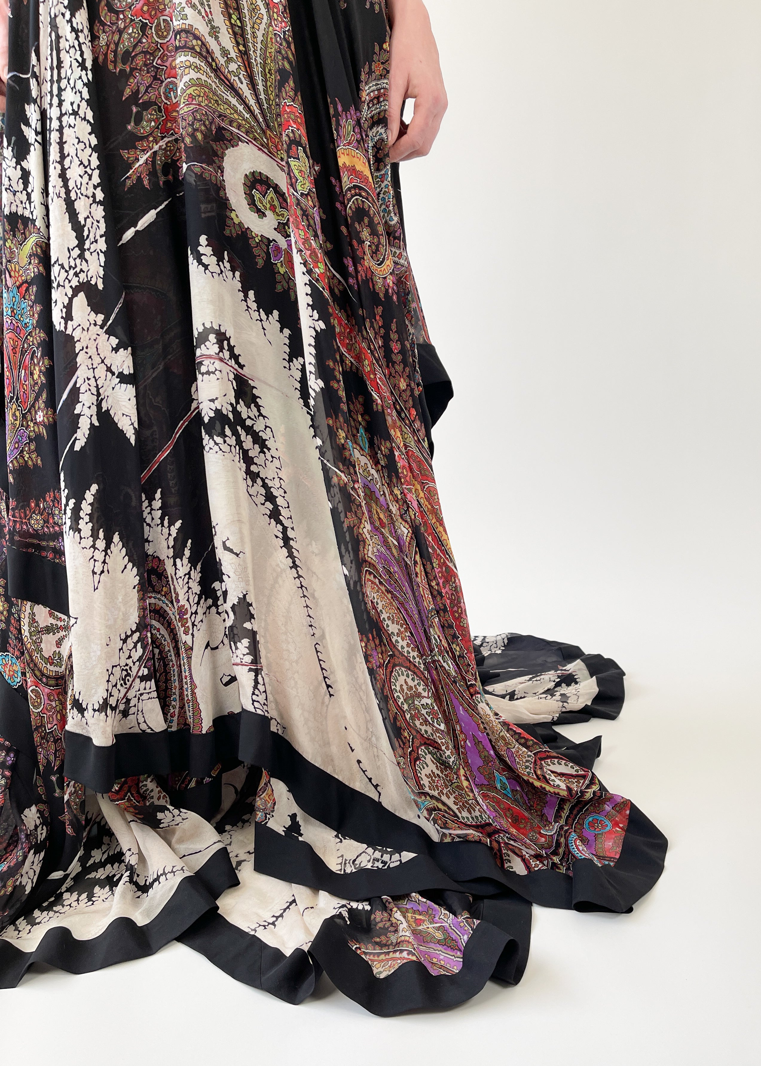 GUCCI 2007ssフリンジ付きストール フリーダジャンニーニ Gucci Silk Scarf Patchwork Dress — Spring 2007 Runway, Frida Giannini
