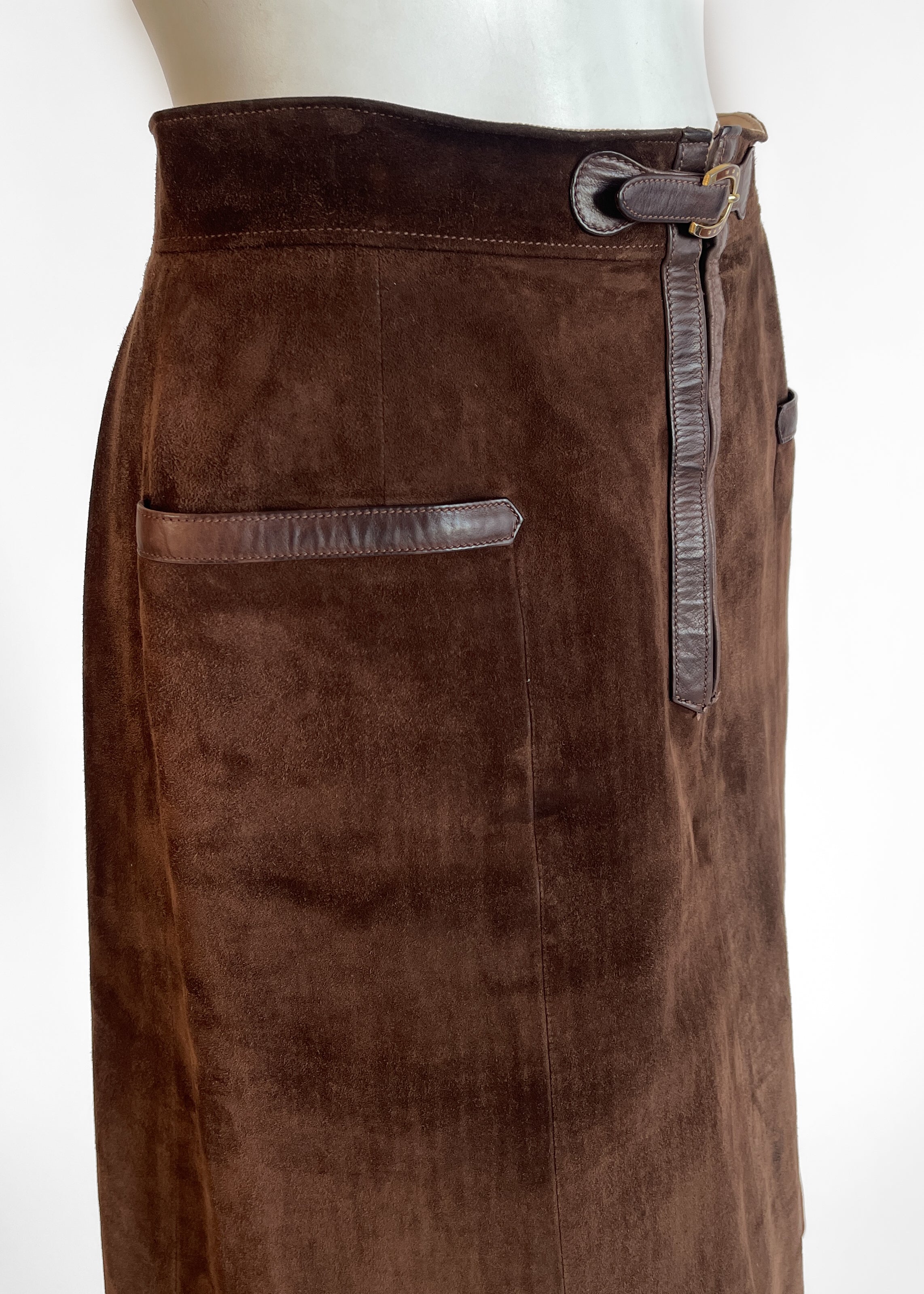 GUCCI スウェード　スカート Vintage 1970s Gucci Brown Suede Midi Skirt — Horseshoe Buckle