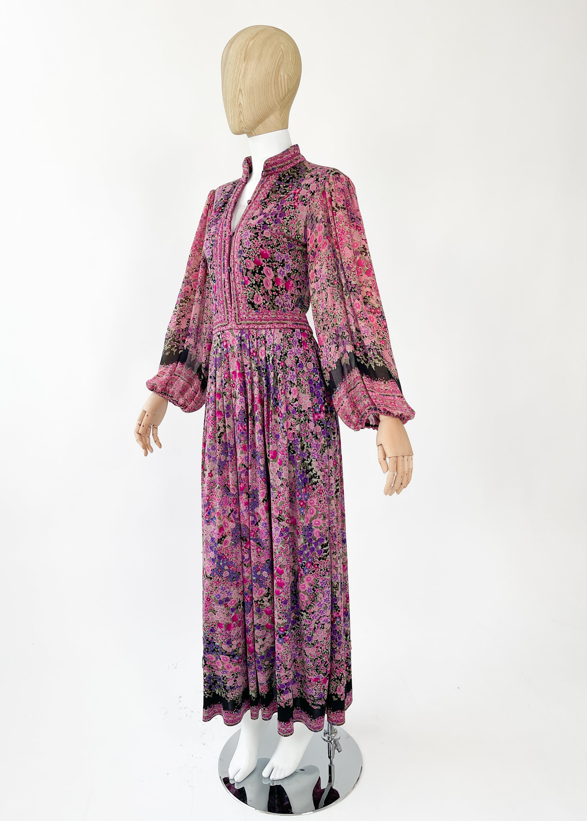 dress in floral and abstract geometric printed silk jersey Venice Abstract Print Charmeuse Belted Maxi Shirt Dress - Venice Abstract