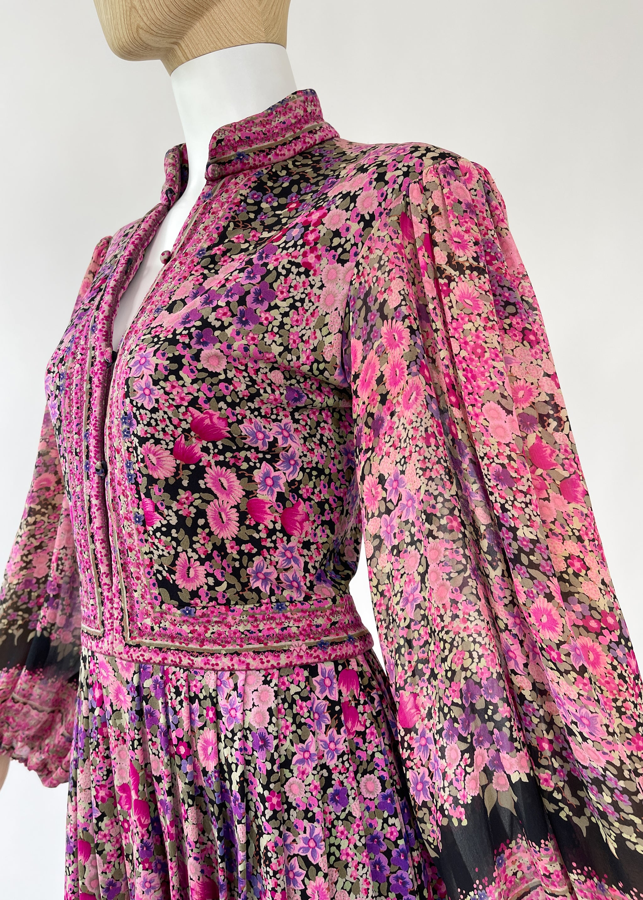 dress in floral and abstract geometric printed silk jersey Silk 3/4 Sleeve Geometric Dresses for Women for sale