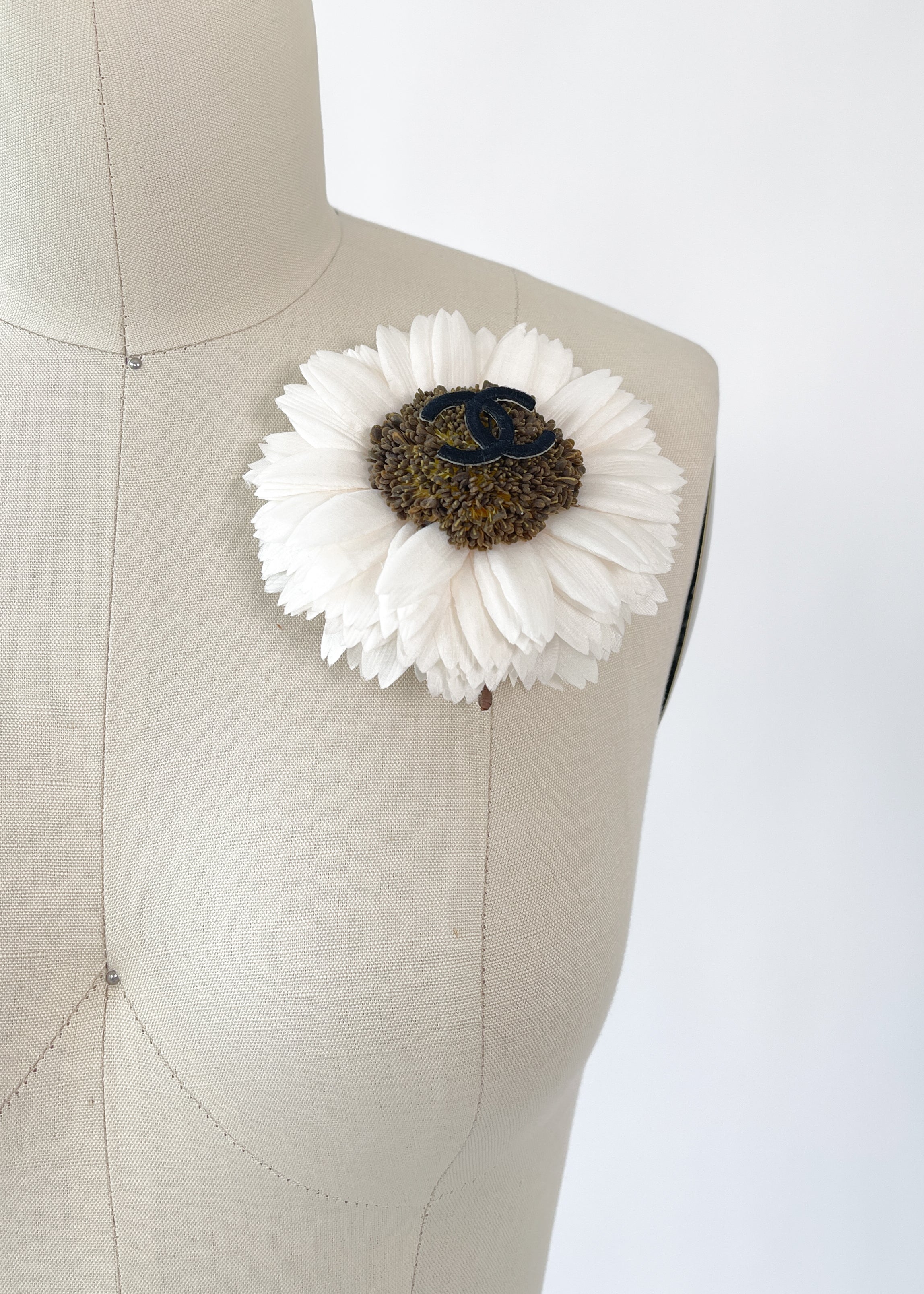 Vintage 1990s Chanel White Sunflower Brooch