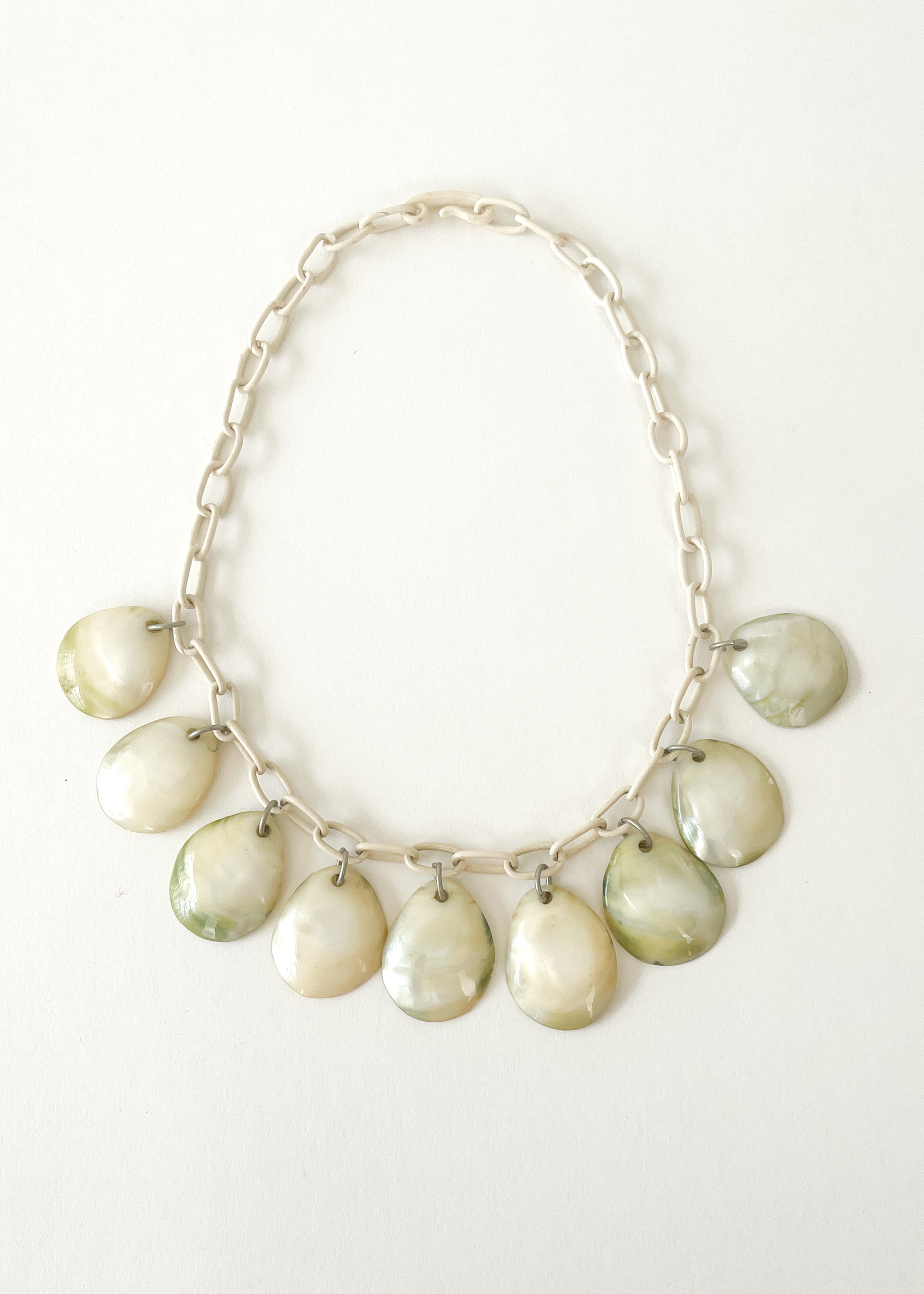 Vintage 1940s Shell Necklace