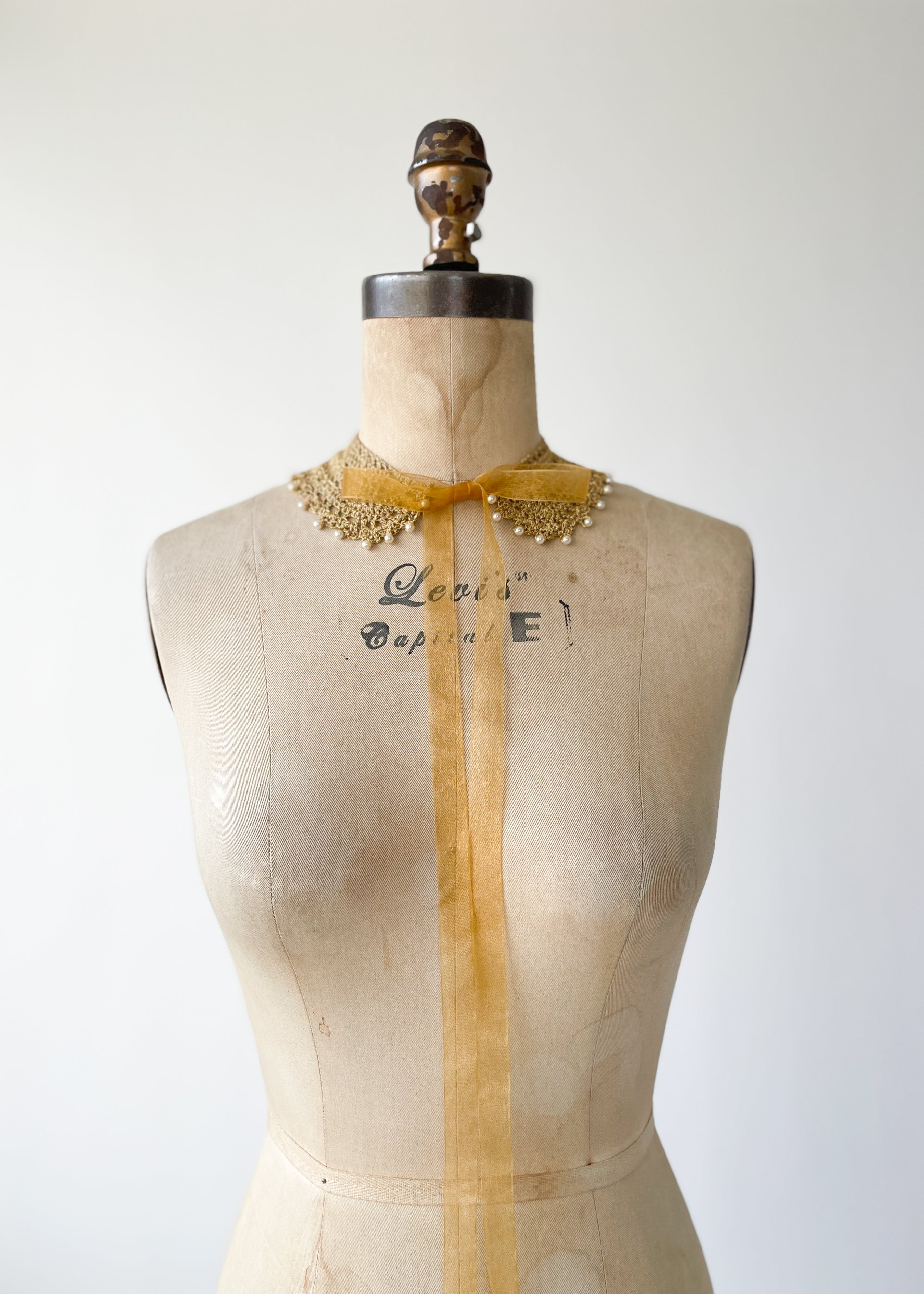 Vintage Gold Knit Collar
