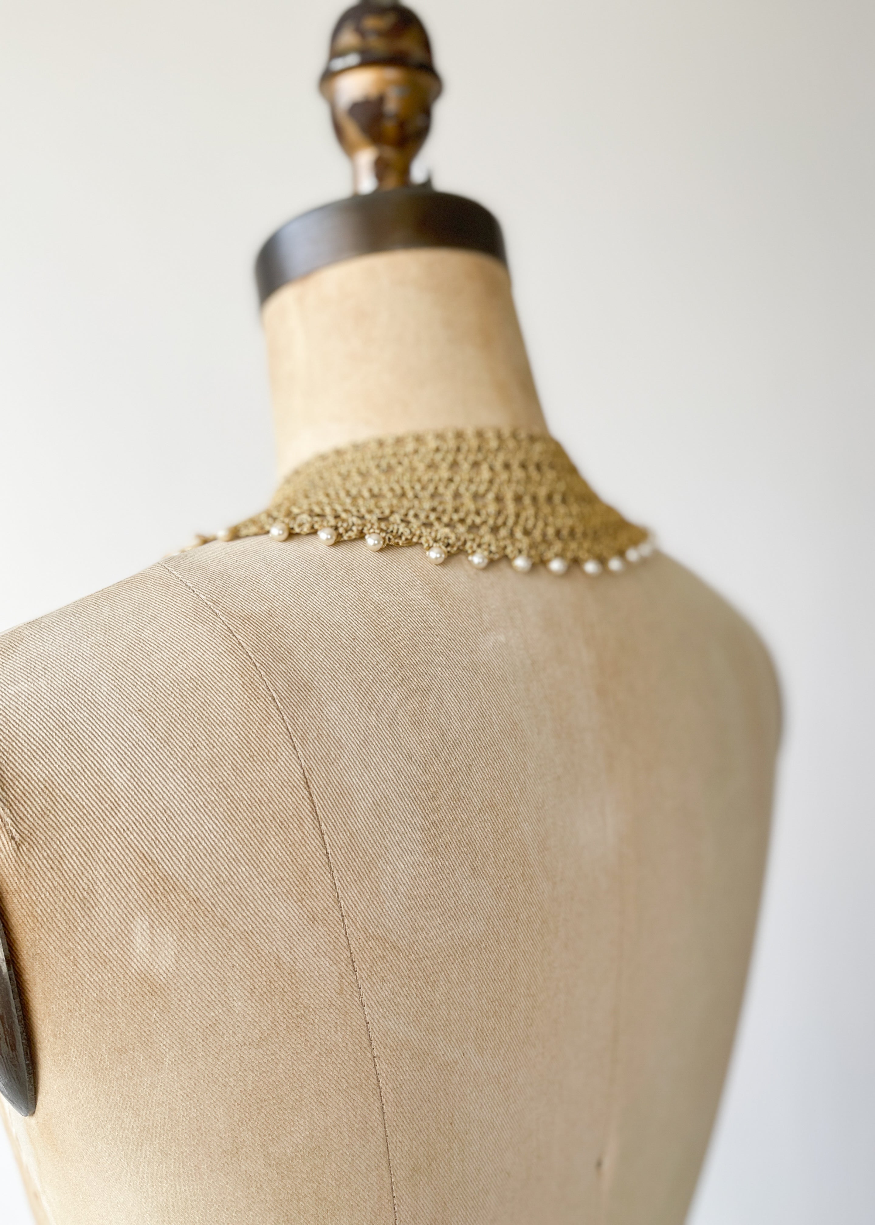 Vintage Gold Knit Collar