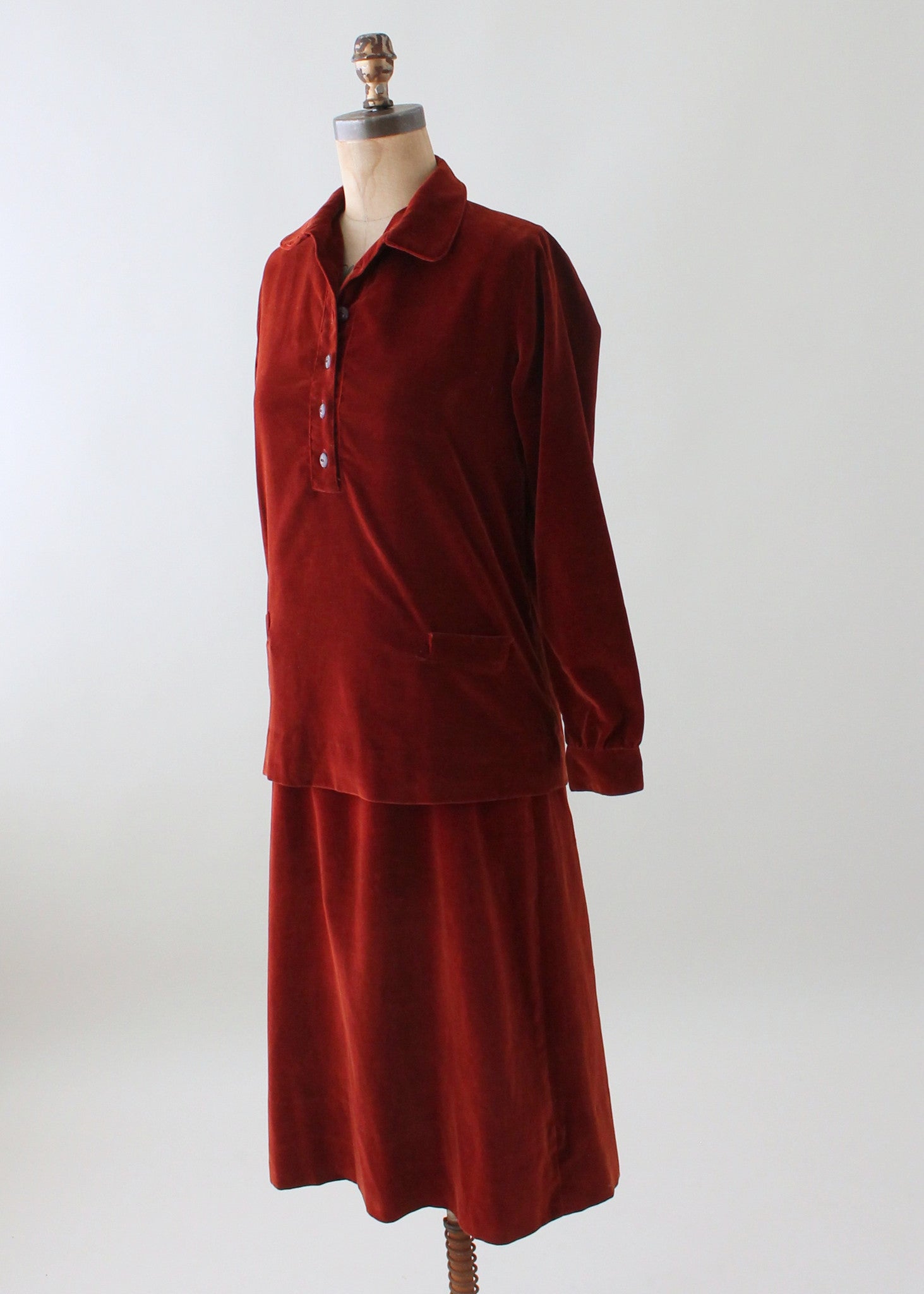 Vintage 1920s Chic Two Piece Velvet Day Dress