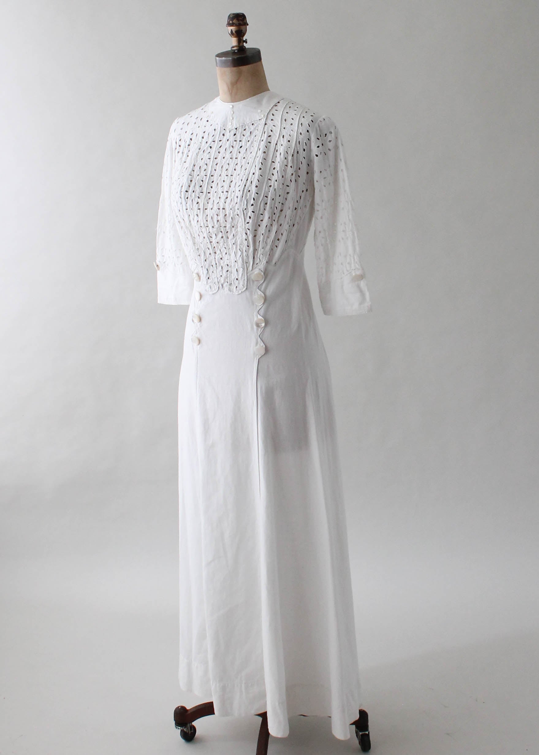 Antique 1910s Edwardian Cotton Lawn Dress Antique 1910s Edwardian Cotton Lawn Dress