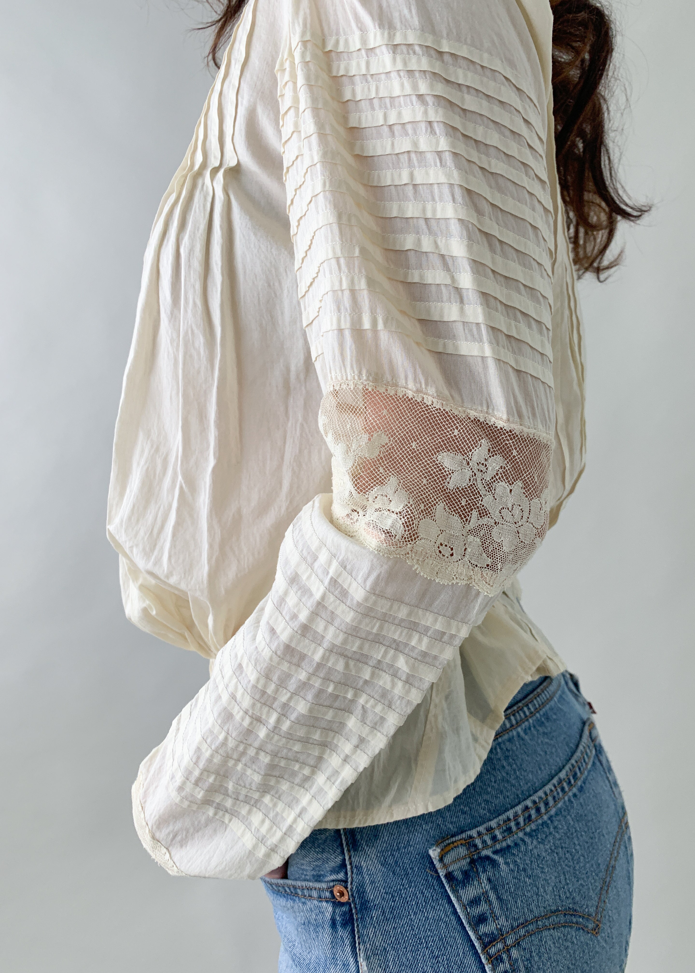 Antique 1890s Cotton and Lace Blouse