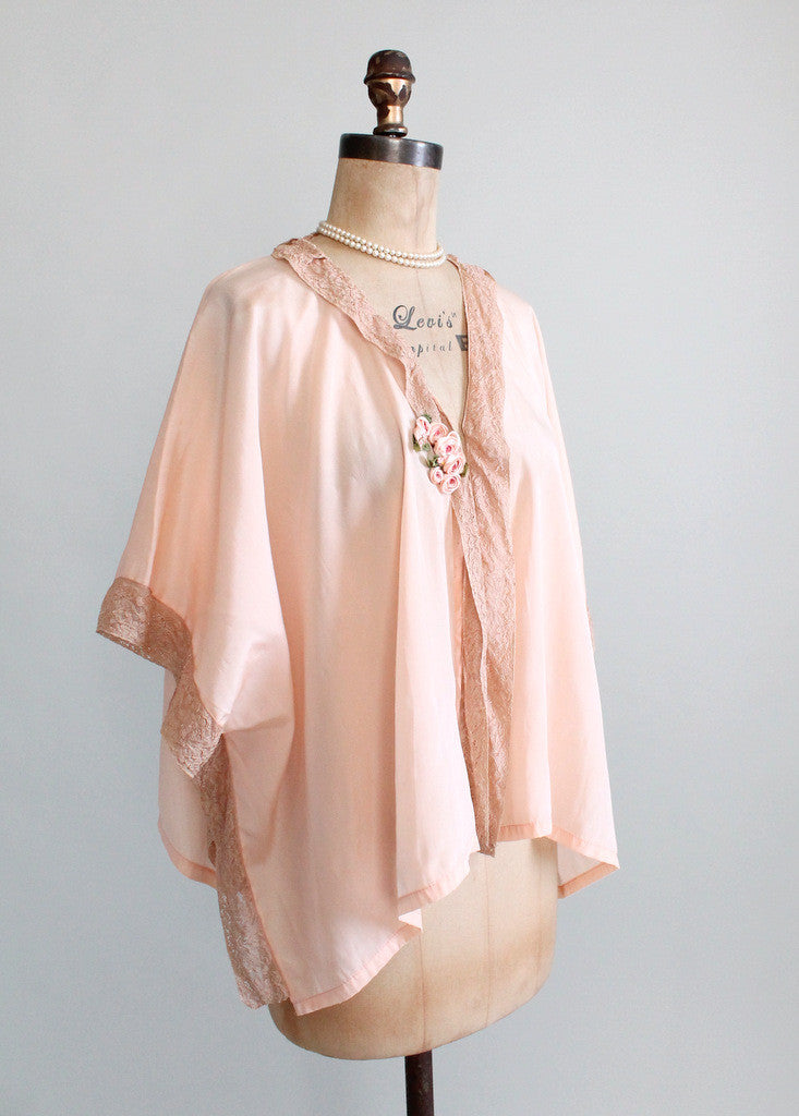 Vintage 1920s Peach Silk and Lace Bed Jacket