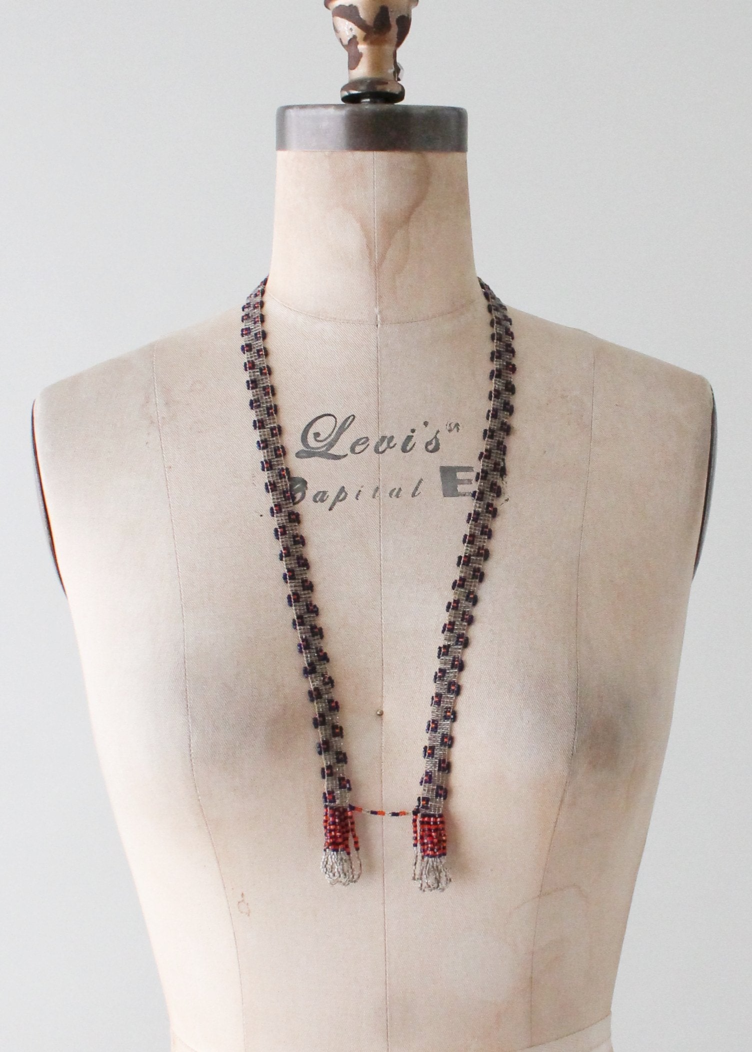 Vintage 1920s Beaded Tassel Lariat Necklace