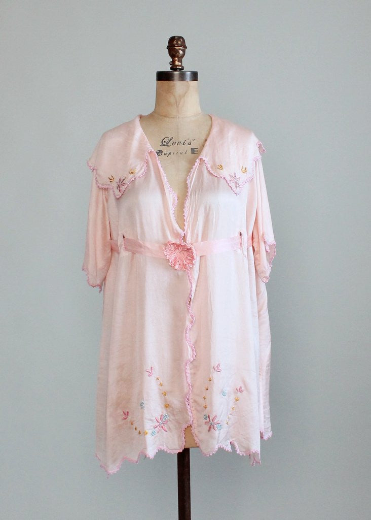 Vintage 1920s Embroidered Pink Silk Lounging Bed Jacket
